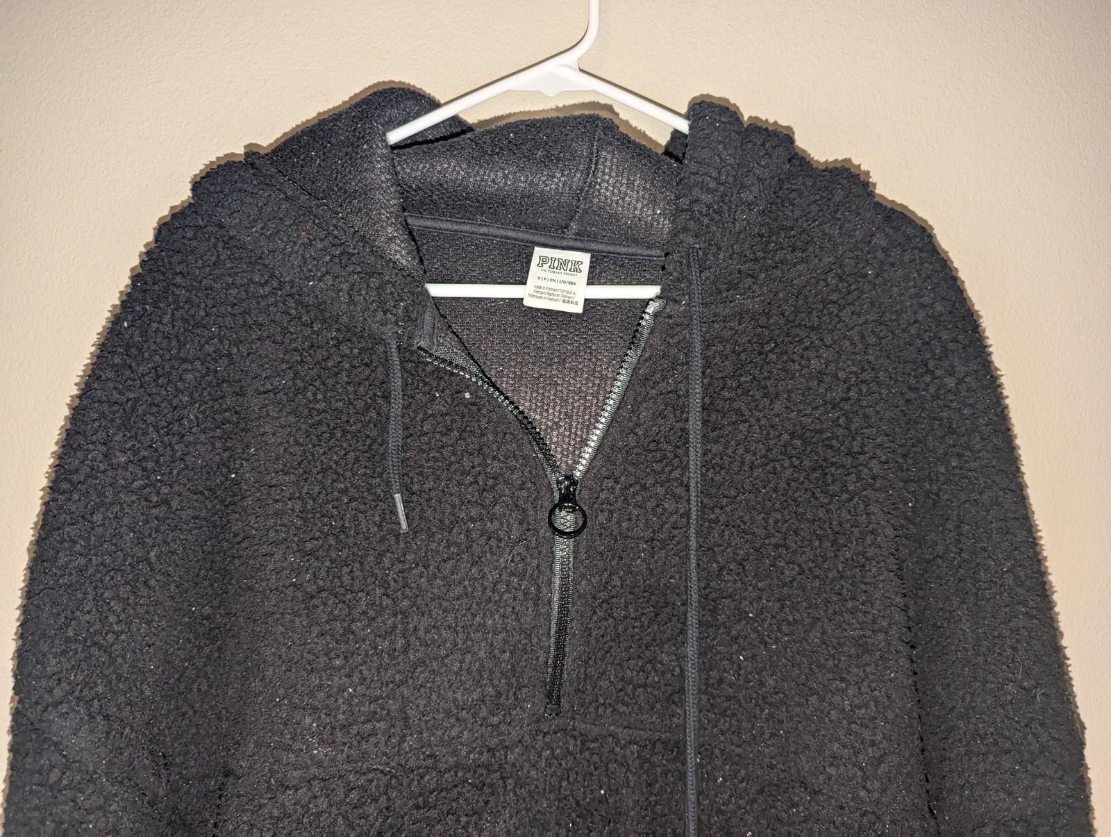 Pink Vintage PINK Black Crop Hoodie F.R.I.E.N.D.S Edition Size XS Size XS / US 0-2 / IT 36-38 - 8 Thumbnail