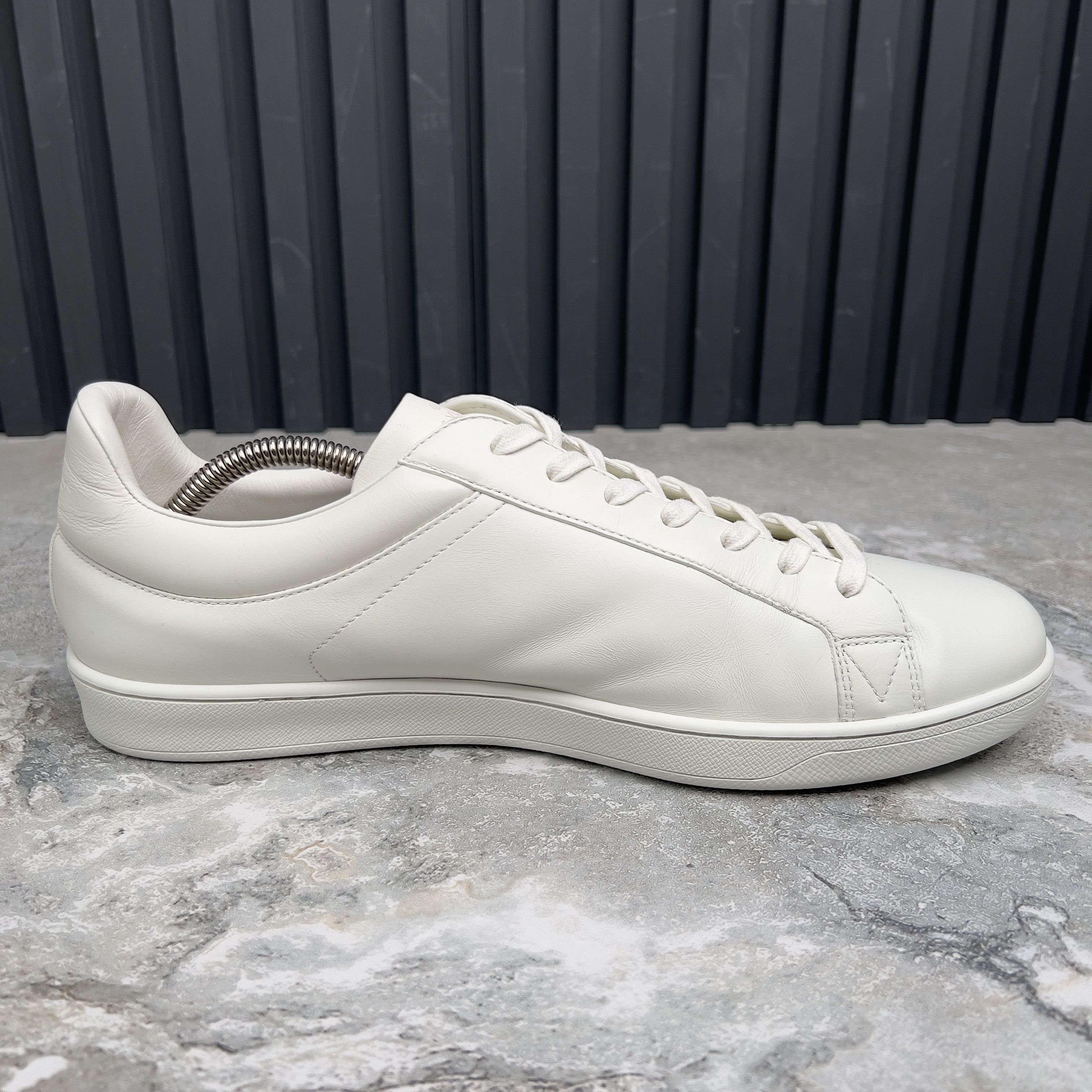 Louis Vuitton Louis Vuitton Luxembourg Sneakers Logo Leather Size US 10 / EU 43 - 7 Thumbnail