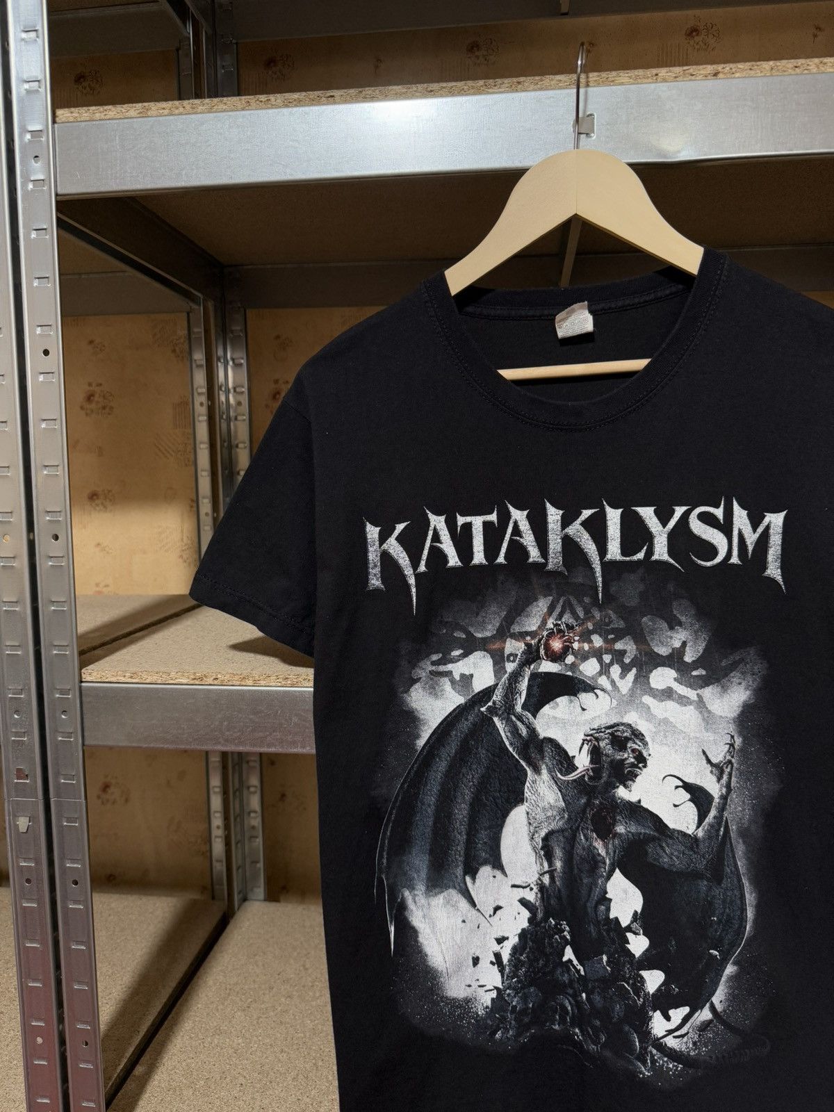 Band Tees × Vintage Vintage 2020 Cataclysm Unconquered Rock T-Shirt Y2K Hype Size US M / EU 48-50 / 2 - 3 Thumbnail