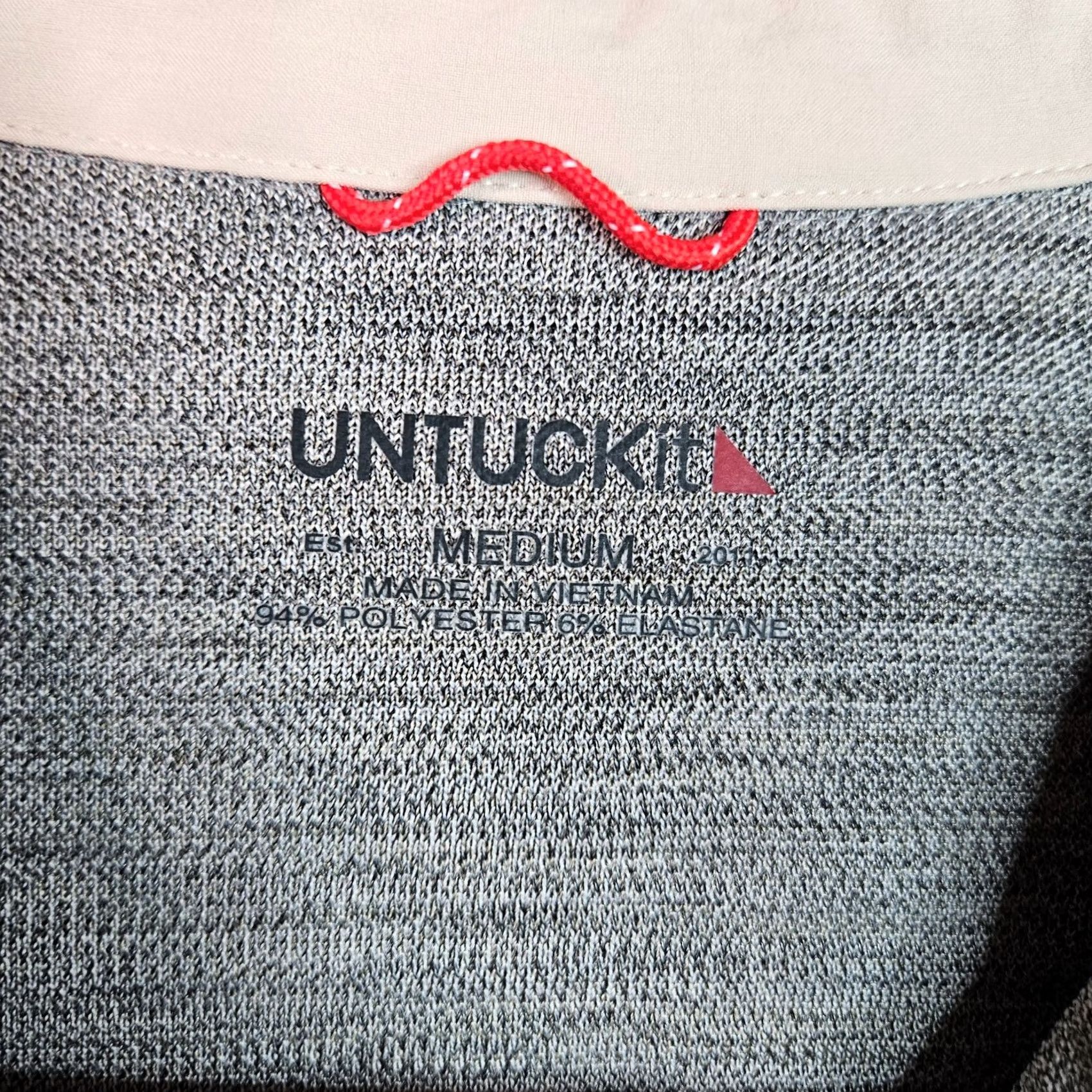 UNTUCKit UNTUCKIT Men's Dark Gray Polo Shirt 1/4 Button Up Collar Short Sleeve Size M CCool Gray Nike? Size US M / EU 48-50 / 2 - 5 Thumbnail