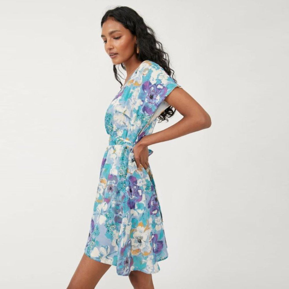 Free People New Free People Freddy Tie Waist Mini Blue Floral Dress Siz Size S / US 4 / IT 40 - 9 Thumbnail