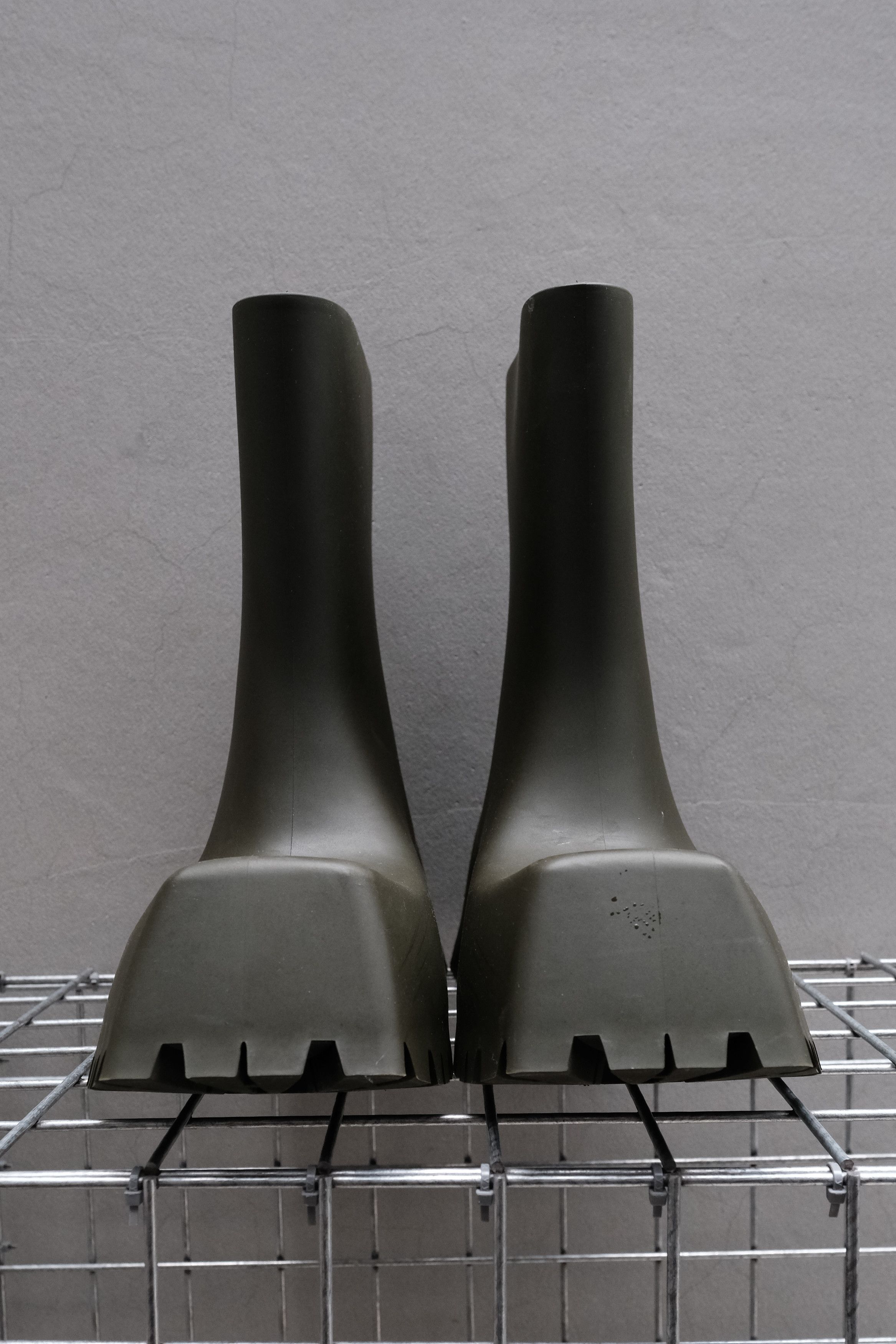 Balenciaga BALENCIAGA Trooper Rubber Bootie Size US 10 / EU 43 - 2 Thumbnail