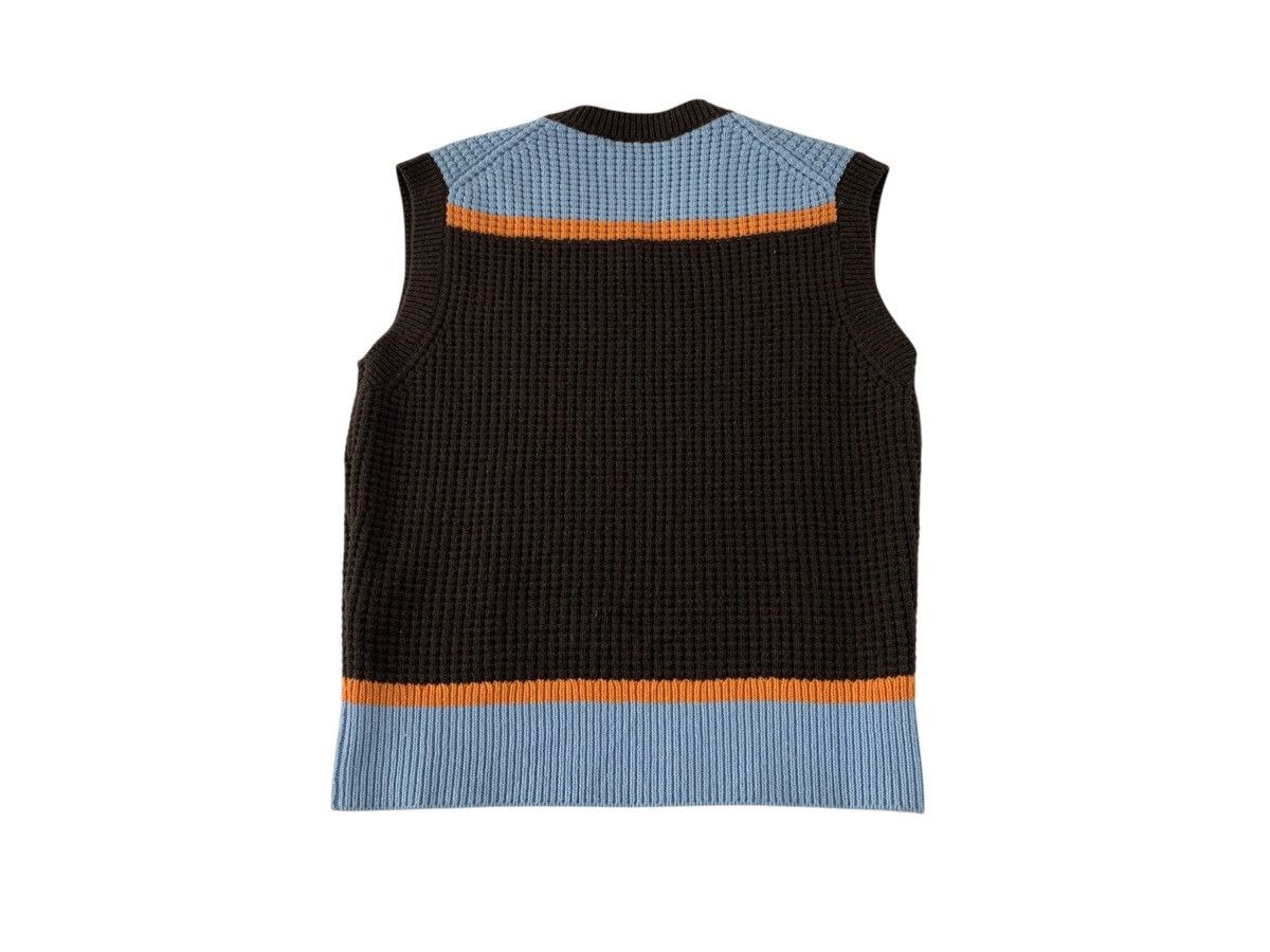 Marni × Uniqlo Marni Popcorn Knitted V Neck Vest Sweater Size XL / US 12-14 / IT 48-50 - 2 Thumbnail