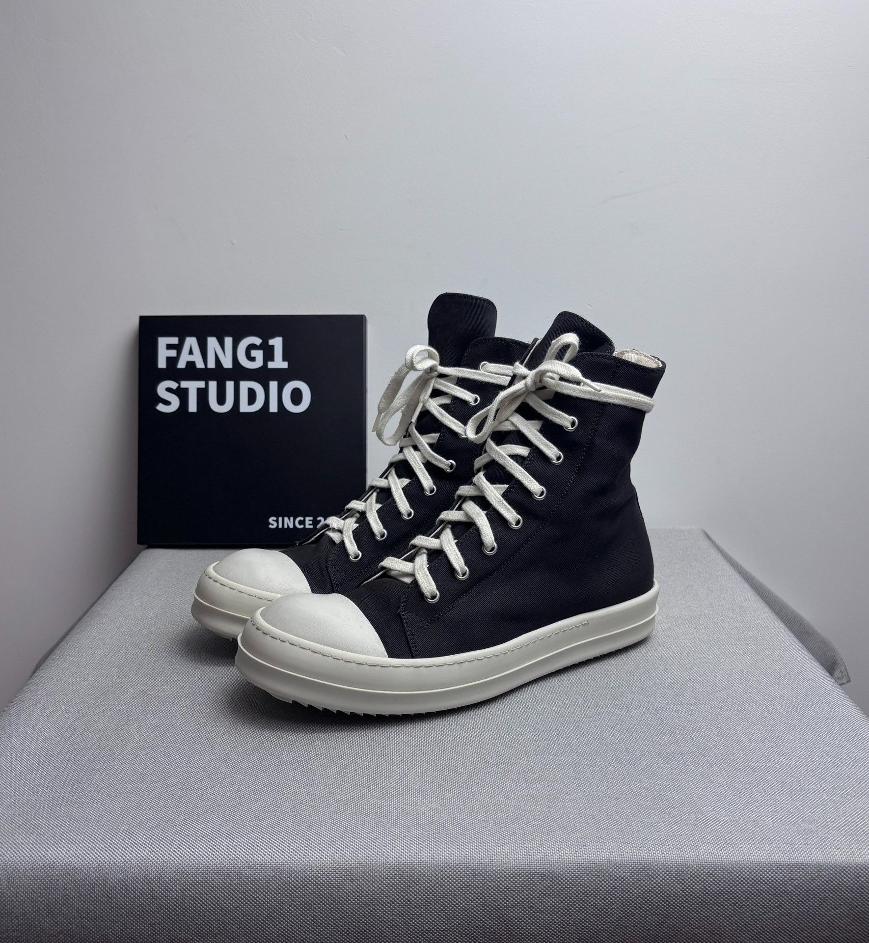 Rick Owens Rick Owens Hitop Sneakers 9 Men Size US 9 / EU 42 - 1 Thumbnail