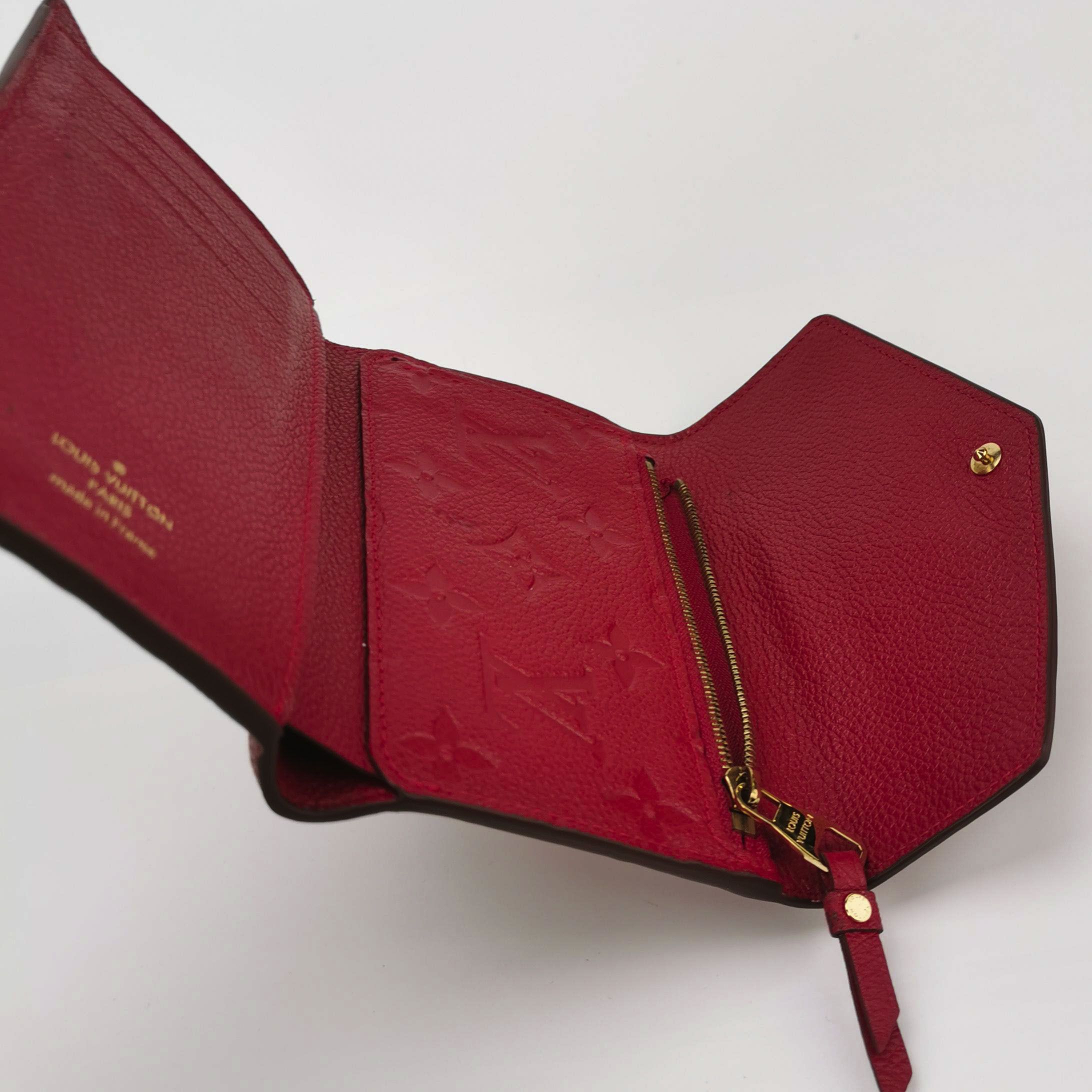 Louis Vuitton Louis Vuitton (LV) Cowhide solid color monogram embossed sn Size ONE SIZE - 3 Thumbnail