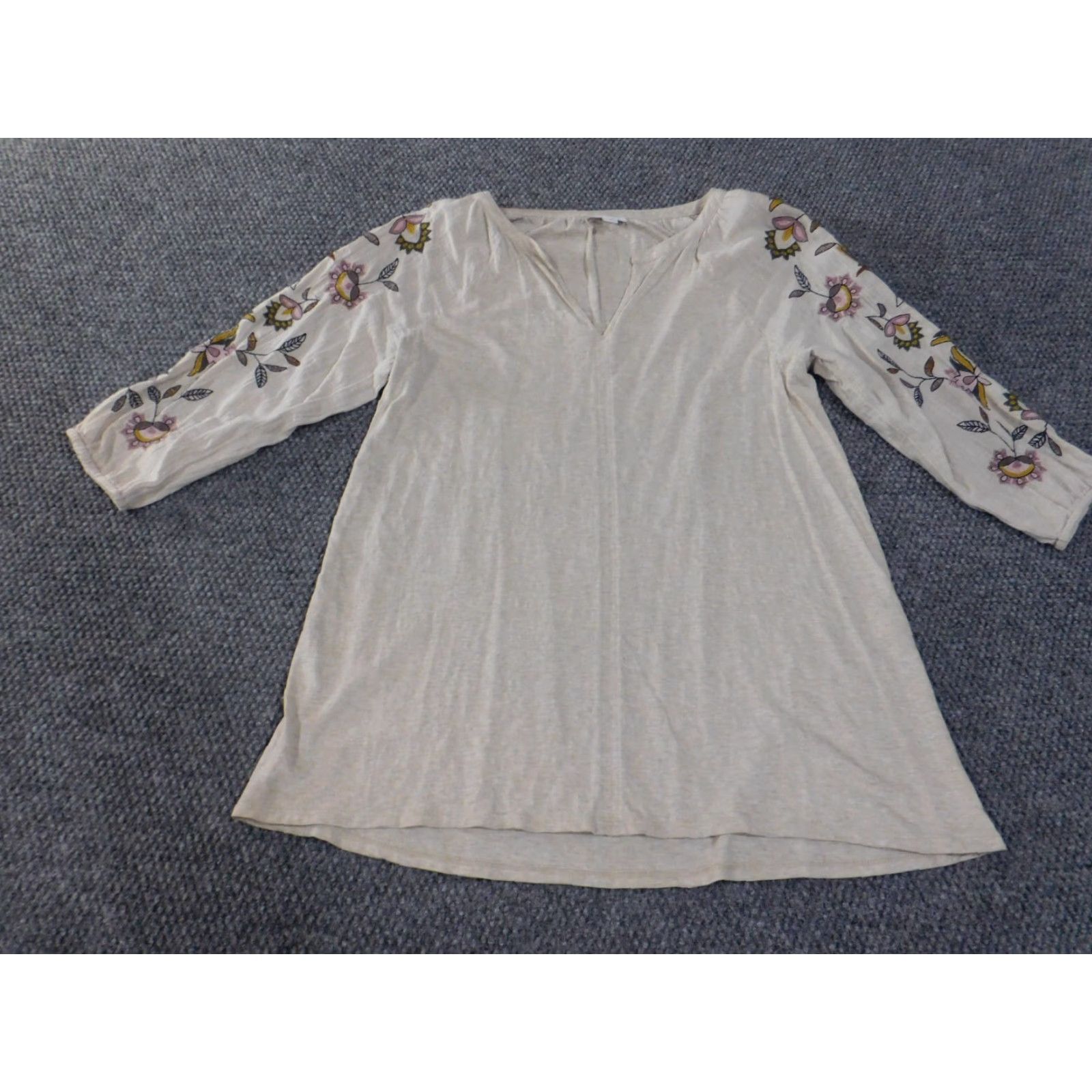 J. Jill J. Jill Blouse Shirt Womens Small Beige Floral Embroidered Knit V-Neck Cap Sleeve Pullover Casual Size S / US 4 / IT 40 - 4 Thumbnail