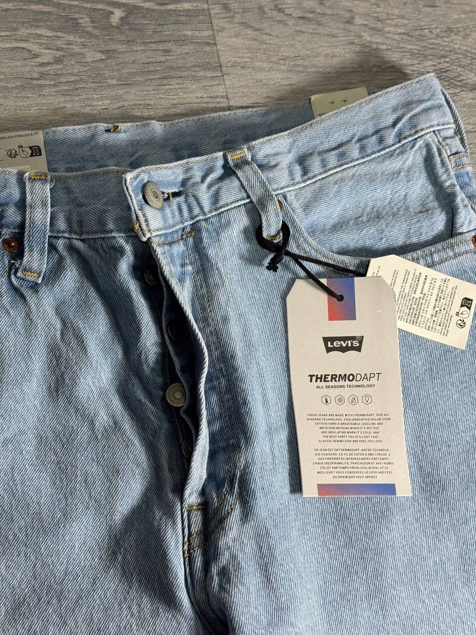 Levi's Levi’s 501 Thermodapt Jeans in Light Blue W32 L30 Size US 32 / EU 48 - 3 Thumbnail