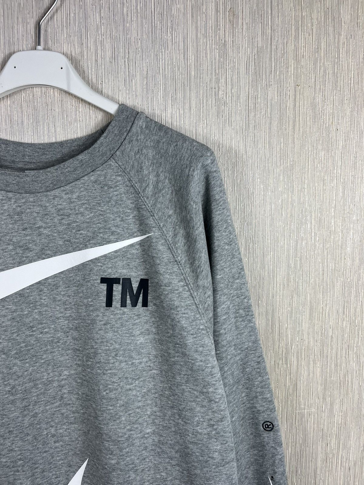 Nike Nike big swoosh rare drill wrap around logo y2k sweatshirt Size US M / EU 48-50 / 2 - 3 Thumbnail