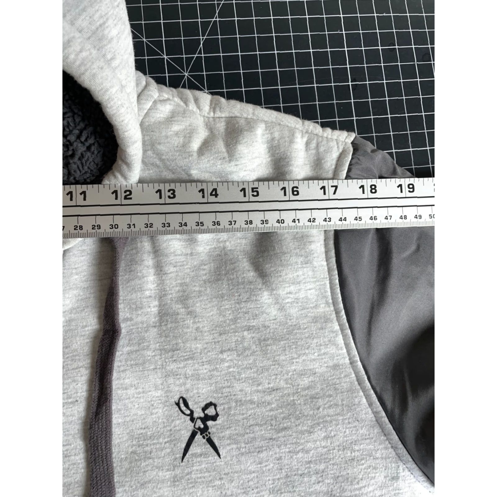 Vintage Ecko Hoodie Mens Large Heather Gray Zip Up Sherpa Lined Full Zip Sweatshirt Y2K VTG Size US L / EU 52-54 / 3 - 7 Thumbnail