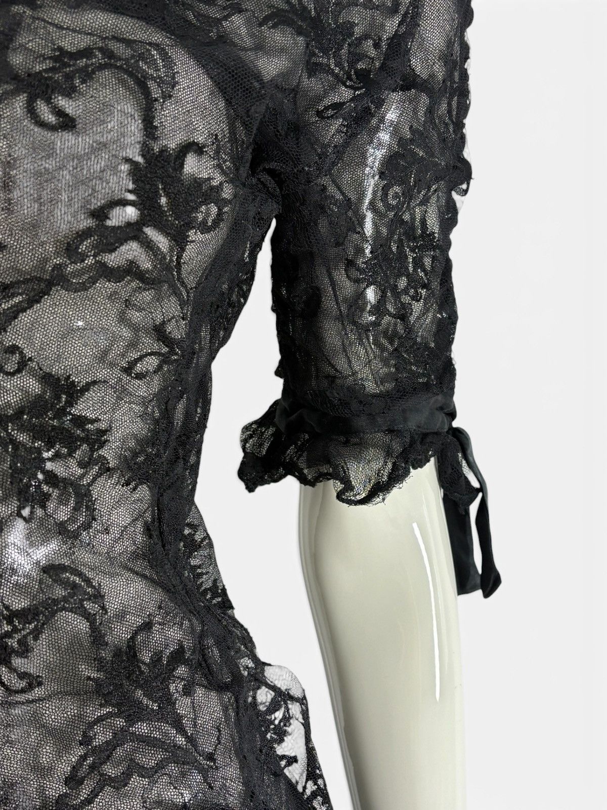 Yves Saint Laurent SS02 Black Lace Top by Yves Saint Laurent Size M / US 6-8 / IT 42-44 - 3 Thumbnail