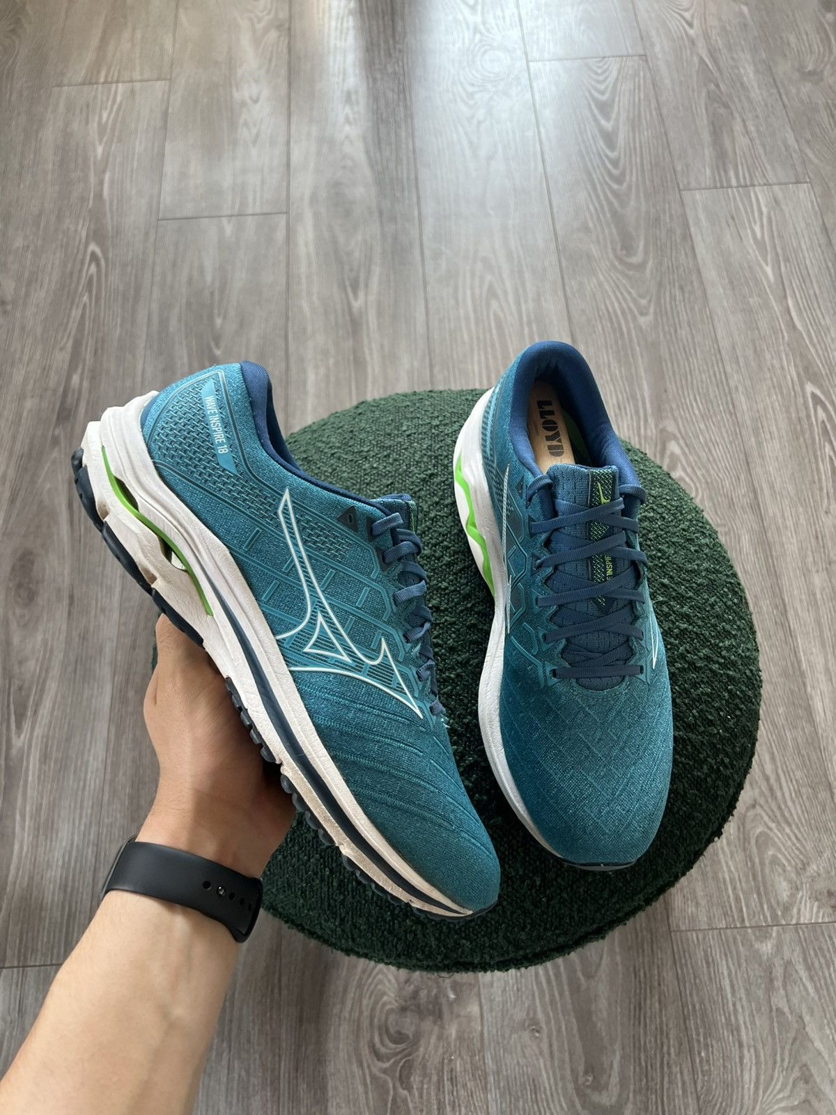 Designer × Mizuno ‼️Mizuno Wave Inspire 18 Athletic Soft Touch Shoes‼️ Size US 11 / EU 44 - 10 Thumbnail