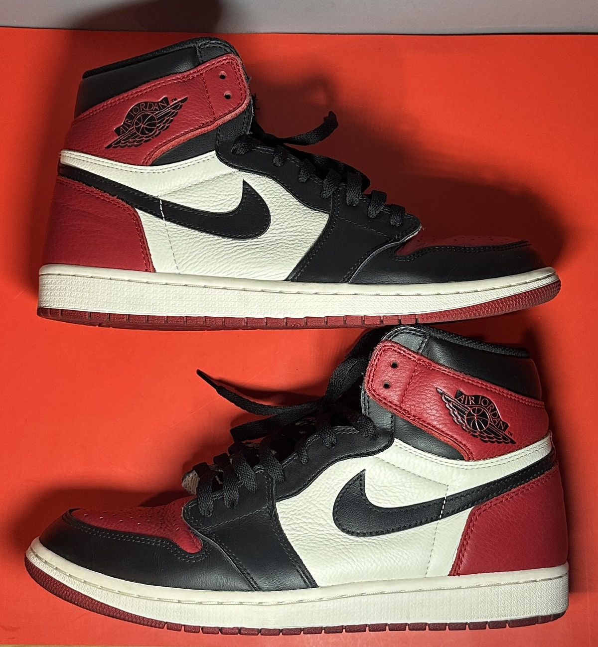 Jordan Brand Size 11 - Jordan 1 Retro OG High Bred Toe Size US 11 / EU 44 - 2 Thumbnail