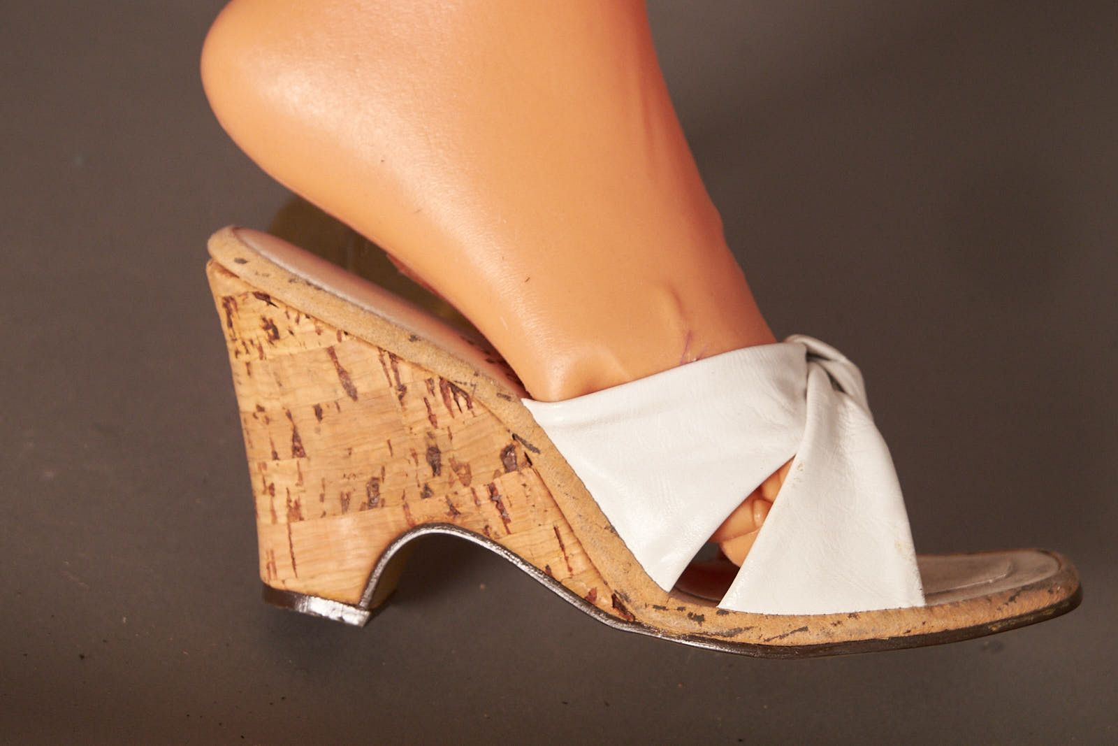 Vintage 1950s Penaljo Cork Heels White Leather Wedge Sandals Shoes Size US 5.5 / IT 35.5 - 6 Thumbnail