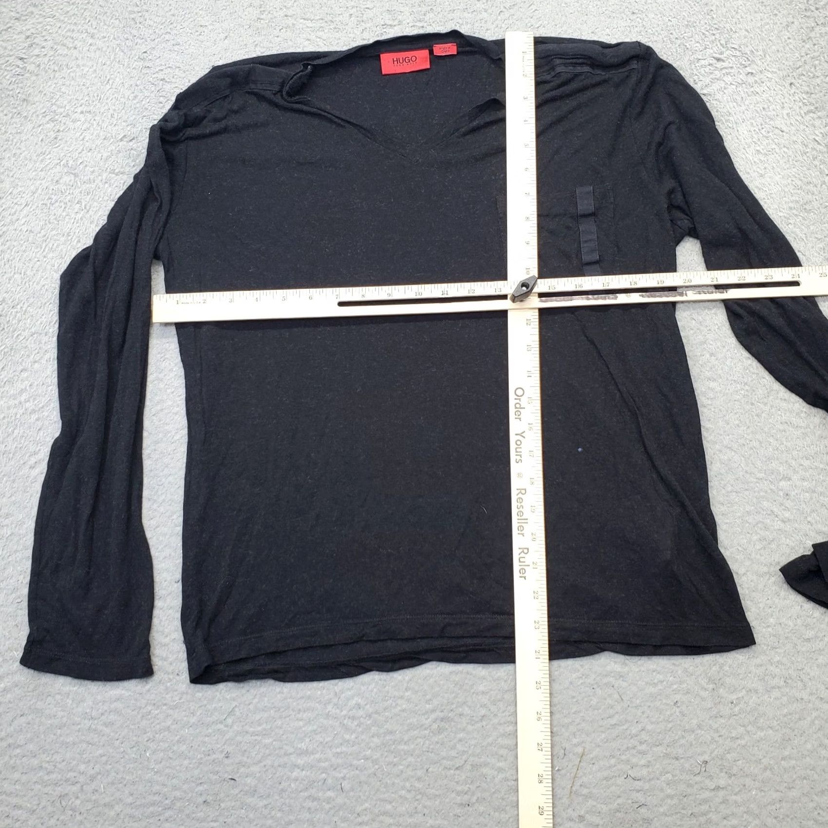 Hugo Boss Hugo Boss Shirt Mens L Black V-Neck Long Sleeve Pocket Pullover Size US L / EU 52-54 / 3 - 3 Thumbnail