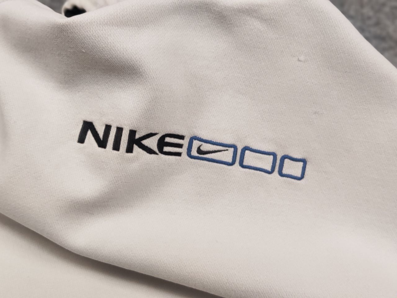 Nike Rare Vintage 90's Nike center swoosh drawstring Baggy Hoodie Size US L / EU 52-54 / 3 - 18 Thumbnail