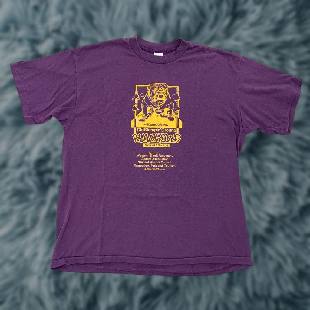 Vintage VINTAGE Western Illinois University Shirt Adult 2XL Purple Homecoming Bulldog Duke T-Shirts Size US XXL / EU 58 / 5 - 1 Thumbnail