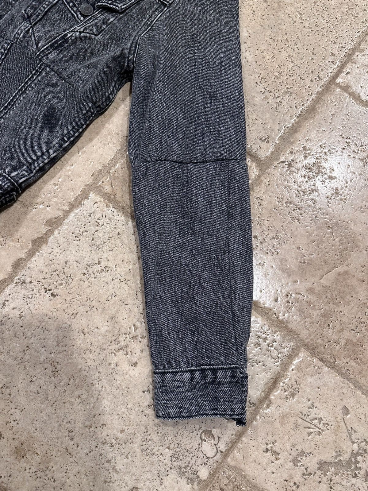 Levi's × Vetements Vetements x Levi’s SS18 Reconstructed Denim Black Jacket Size XS / US 0-2 / IT 36-38 - 5 Thumbnail