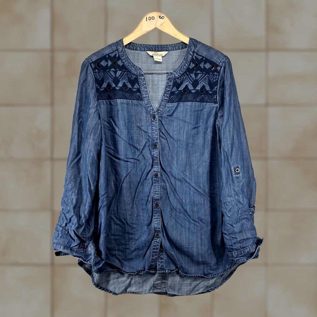 Denime VINTAGE Bob Timberlake Women's All Lyocell Tunic Blouse Denim Boho Embroidered Metal Buttons Roll Tab Sleeve V-Neck Casual 90s Womens L Blue Size L / US 10 / IT 46 - 1 Thumbnail