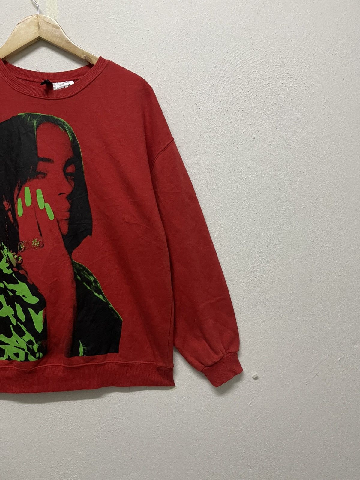 Billie Eilish × Divided × Vintage 2020 BILLIE EILISH SWEATSHIRT BIG PRINT FRONT SPELLOUT BACK Size US M / EU 48-50 / 2 - 3 Thumbnail