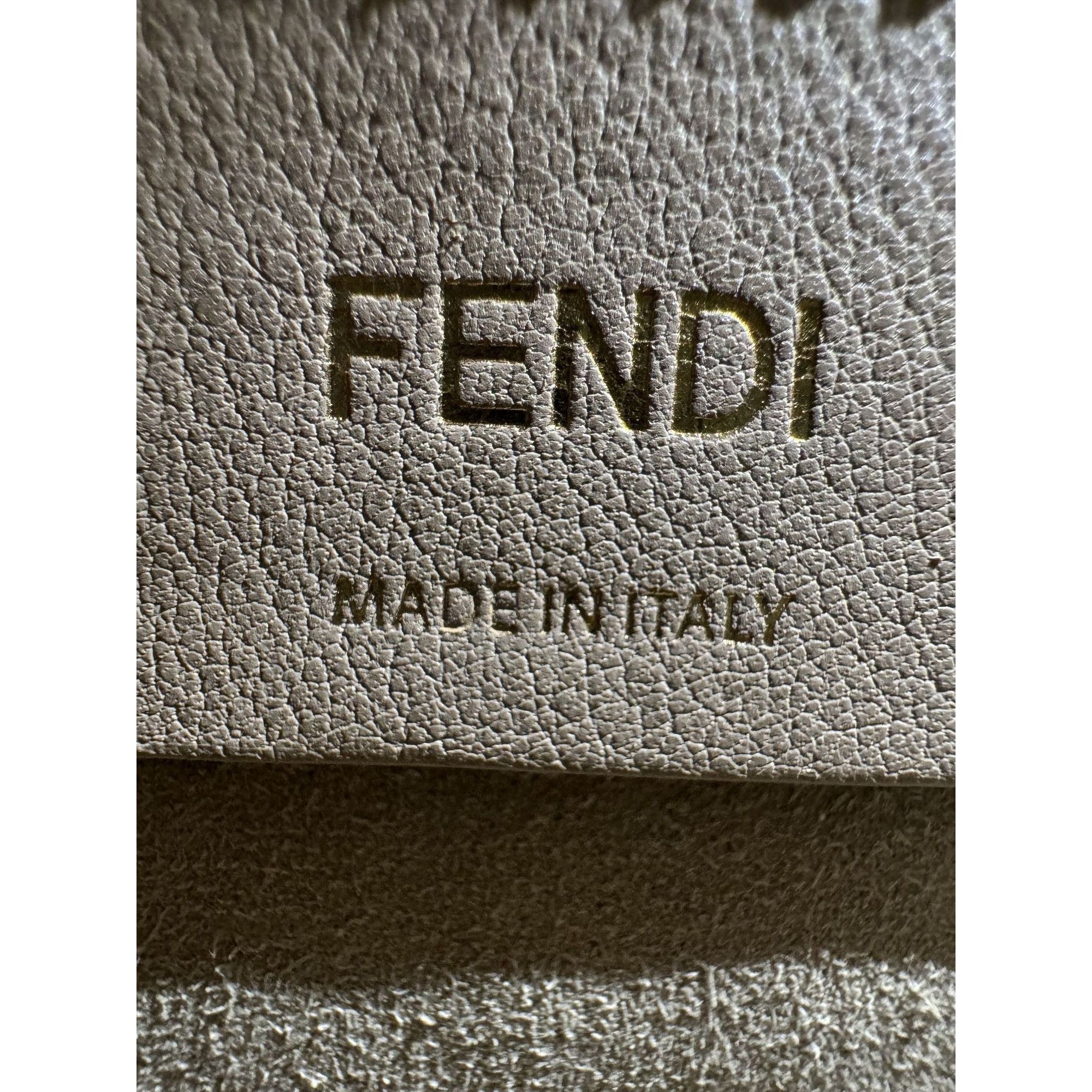Fendi Fendi Roma Black & Gold Leather Shoulder Bag With Logo Strap Size ONE SIZE - 8 Thumbnail