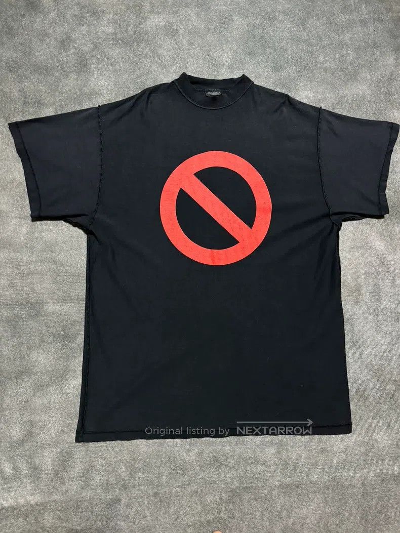 Balenciaga Balenciaga Pleated Distressed Short Sleeve Size US S / EU 44-46 / 1 - 1 Thumbnail