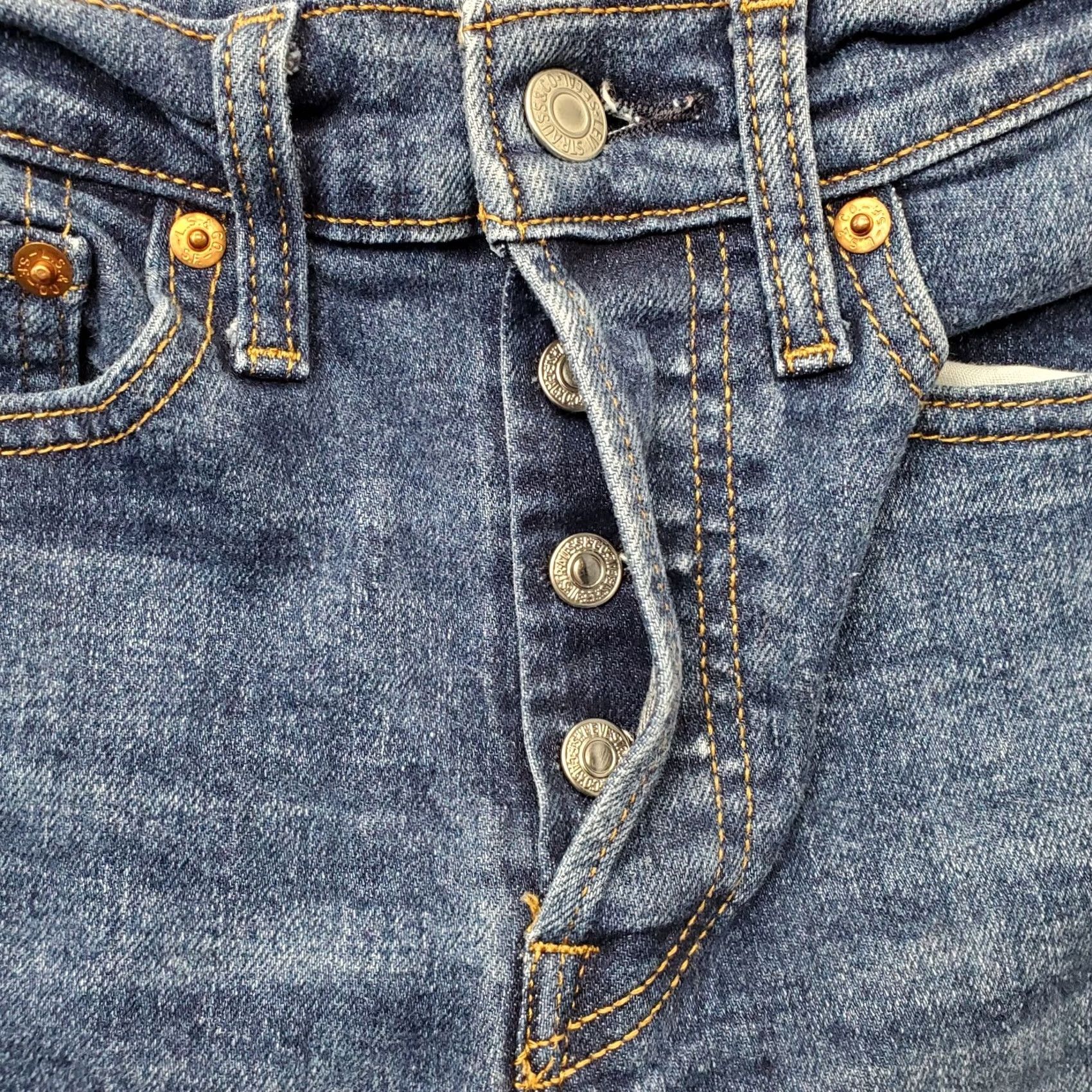 Levi's Levi's Jeans Women's 24x28 Blue Denim Pockets Red Tab Wedgie Straight Button Fly Jeans Womens Size 24 26.25" Inseam 36" Outseam 5-Pocket Design Size 42" / US 20 - 7 Thumbnail