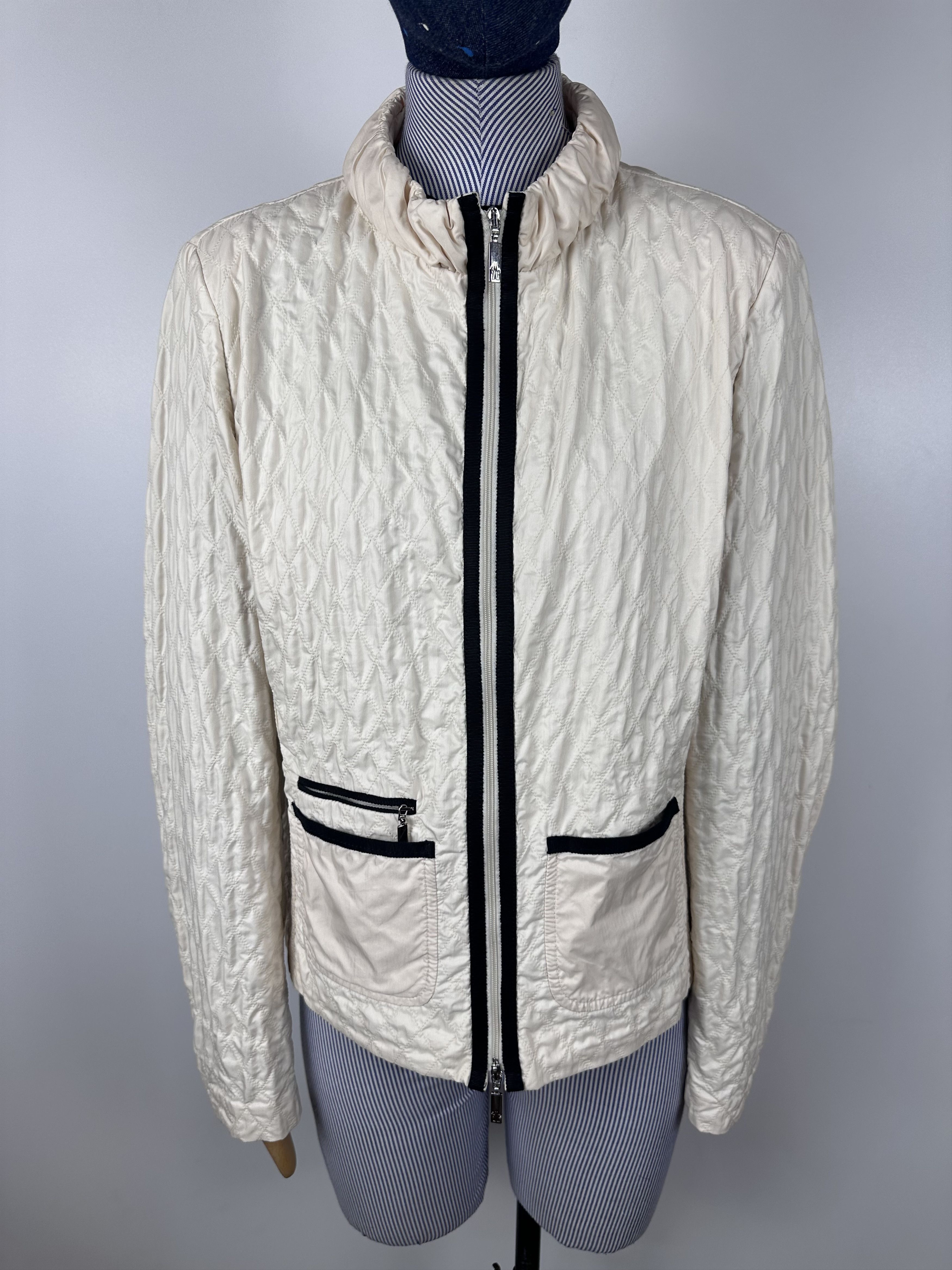 Grailed × Moncler Moncler Viviane Gibbotto Quilted Lightweight Jacket Size 4 Size S / US 4 / IT 40 - 2 Thumbnail