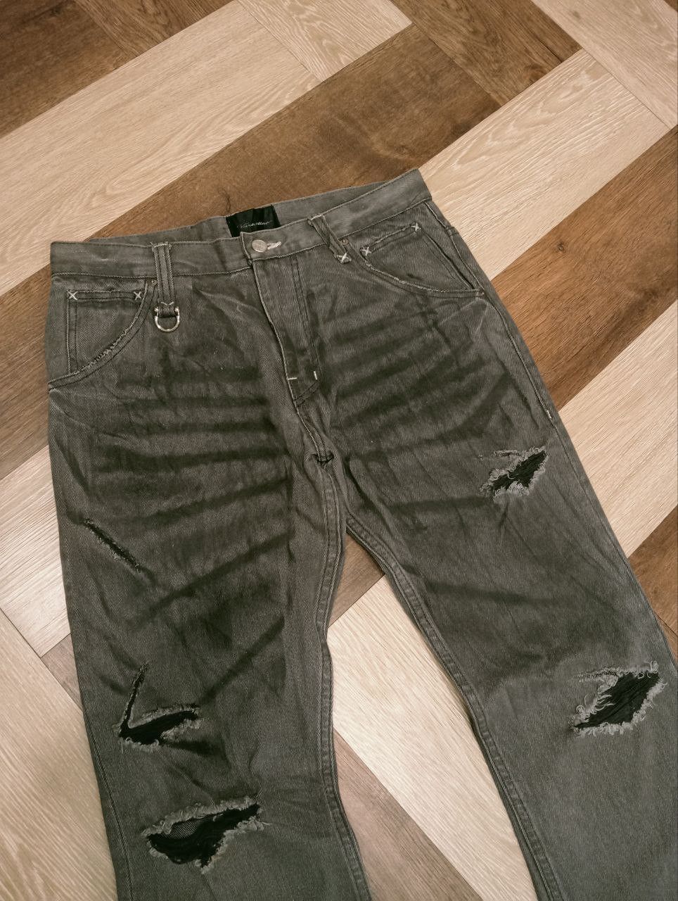 If Six Was Nine VARENTINE JAPAN FLARE DISTRESSED JEANS Size US 32 / EU 48 - 3 Thumbnail