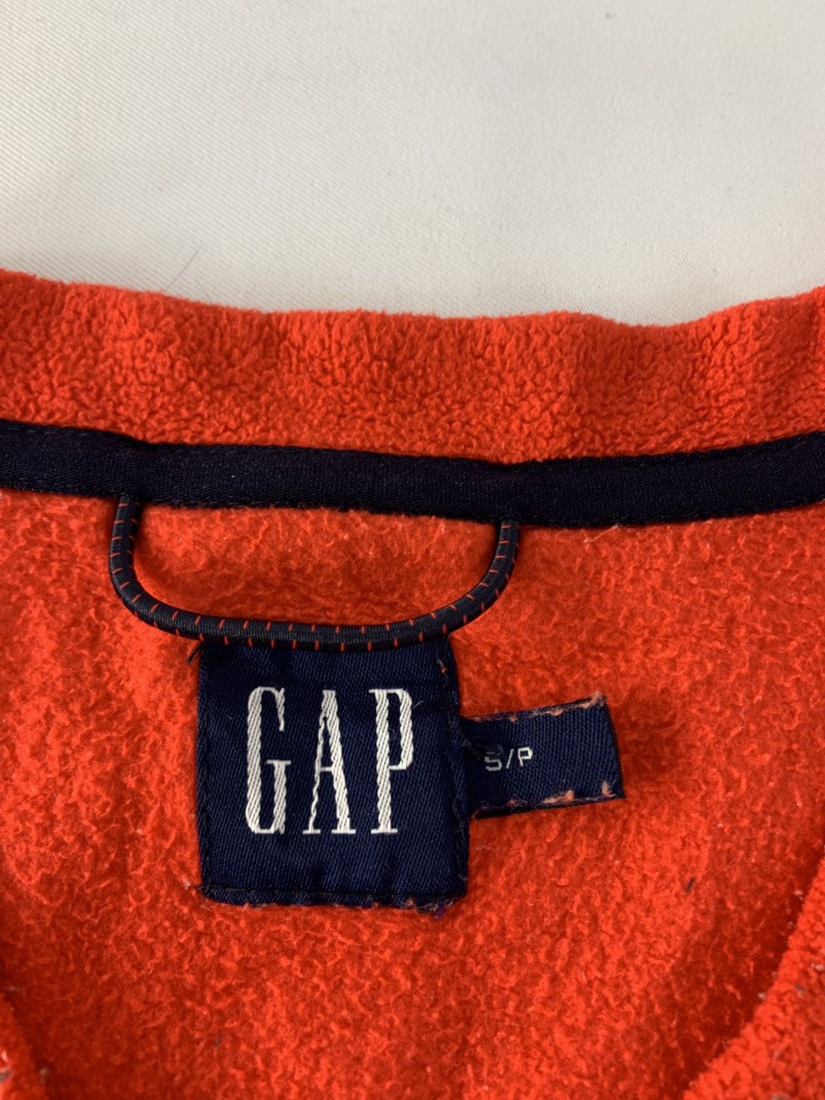 Japanese Brand Hype Japanese Brand Red Fleece Sweater V Neck Plain Design Size US L / EU 52-54 / 3 - 5 Thumbnail
