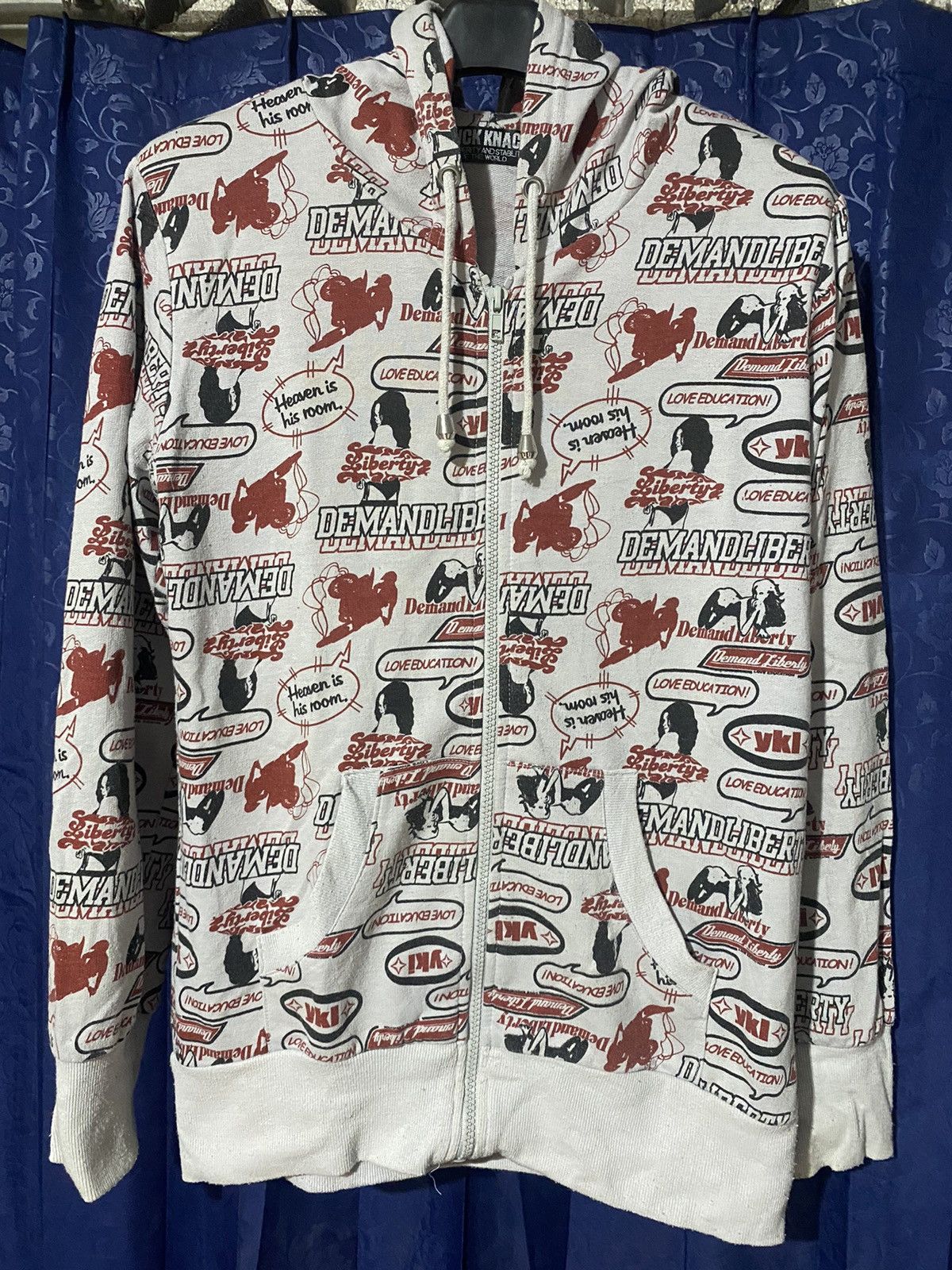 🔥LIKE A HYSTERIC GLAMOUR BY KNICK KNACK🔥