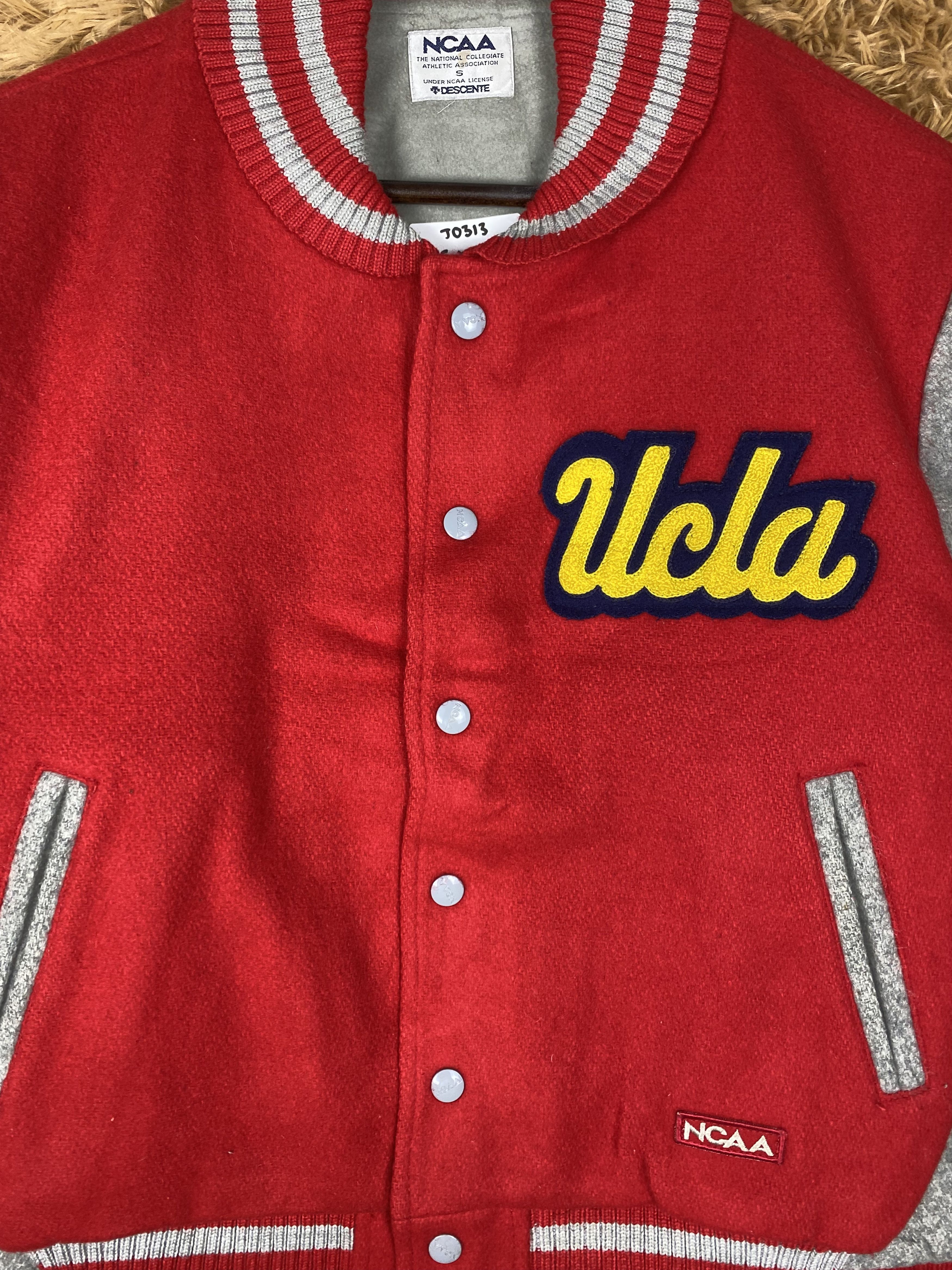 Vintage Vintage UCLA Descente Varsity Jacket DJ0313 Size US S / EU 44-46 / 1 - 4 Thumbnail