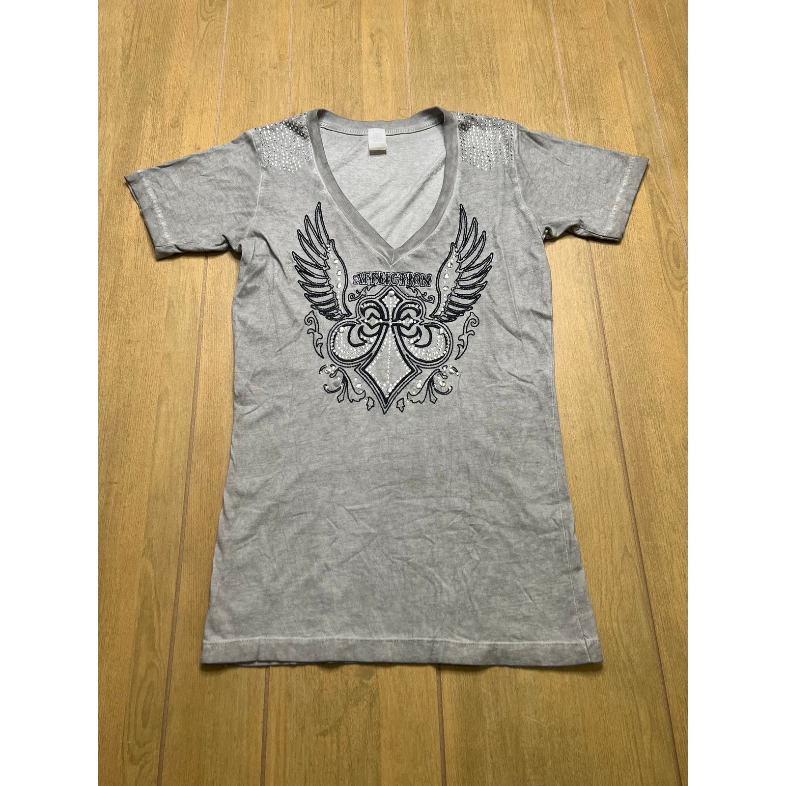 Affliction Vintage Affliction Women Top M Embroidered Rhinestone Y2K Size M / US 6-8 / IT 42-44 - 1 Thumbnail