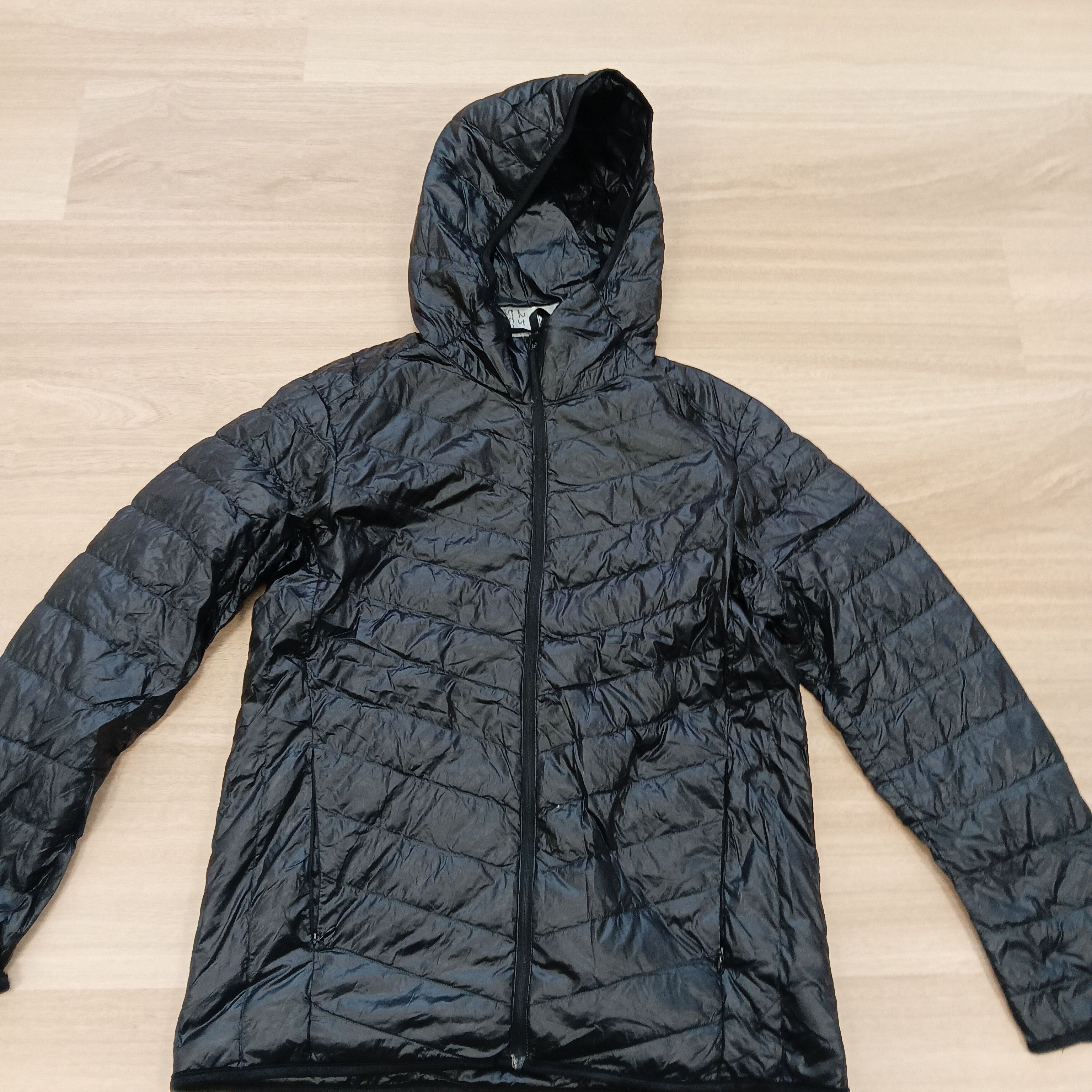 Uniqlo UNIQLO PUFFER JACKET HOODIE L Size US L / EU 52-54 / 3 - 2 Thumbnail