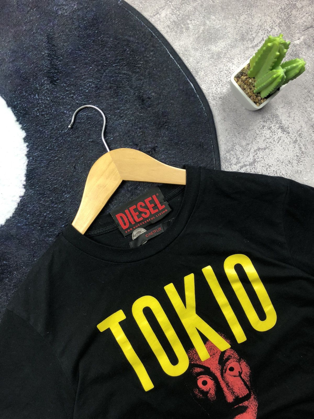 Diesel DIESEL x Netflix Hype La Casa De Papel TOKIO Big Logo Tshirt Size US M / EU 48-50 / 2 - 4 Thumbnail