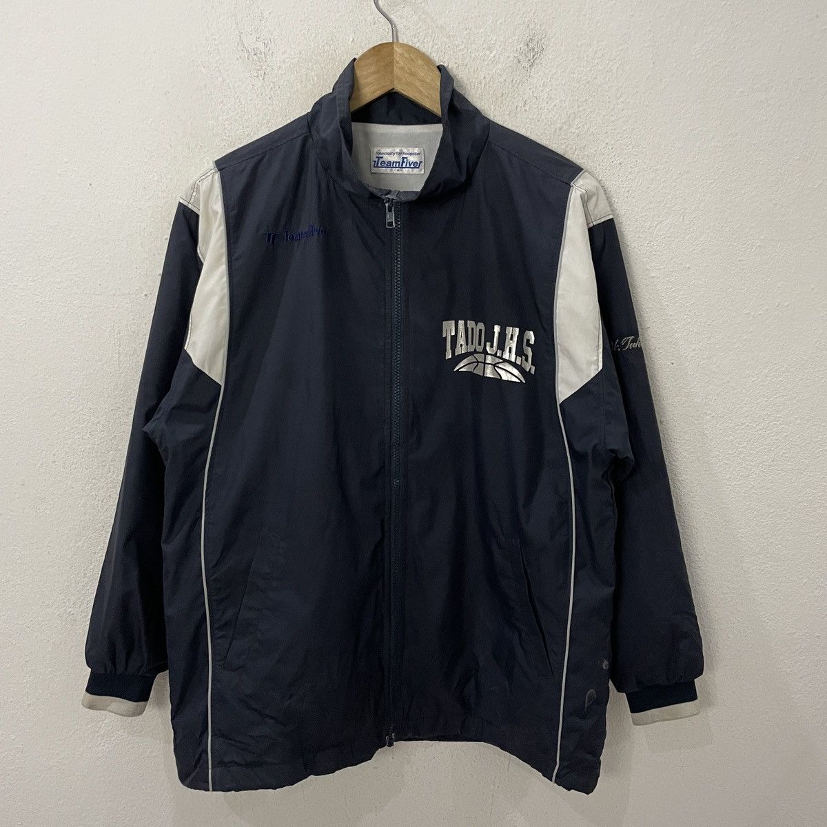 Sports Specialties Vintage Tado J.H.S Basketball Team Japan Windbraker Size US M / EU 48-50 / 2 - 7 Thumbnail