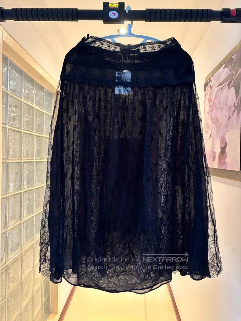 Valentino Valentino Black lace skirt Size XS / US 0-2 / IT 36-38 - 2 Thumbnail