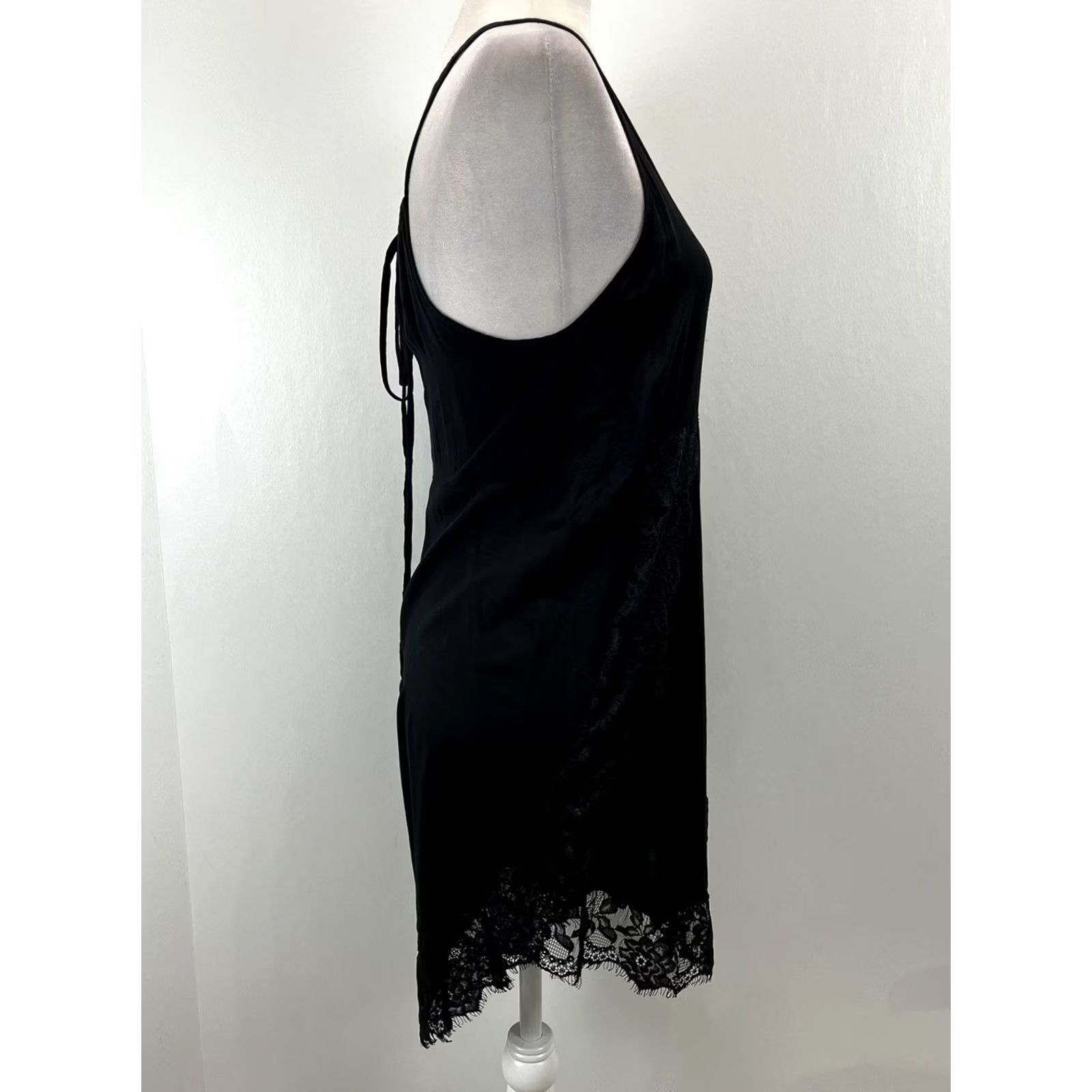 Free People Free People Intimately Yours Eyelash Lace Trim Dress Womens XS Black Sleeveless V-Neck Tie Bohemian Witchy Whimsigoth Festival Party/Cocktail Shirt? Size XS / US 0-2 / IT 36-38 - 4 Thumbnail