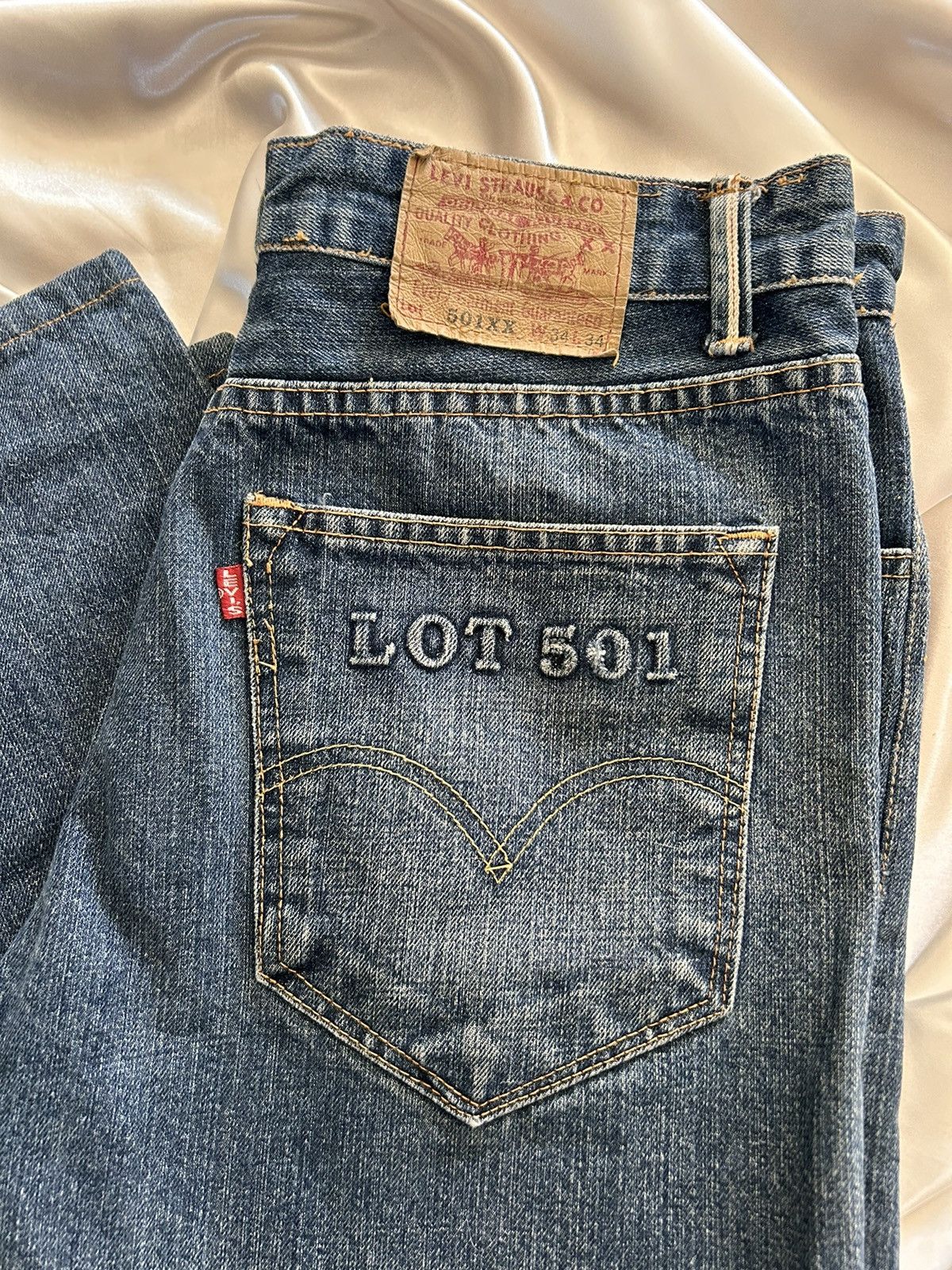 Levi's × Levi's Vintage Clothing Rare Levi’s 501XX Japan Leather V W34 L34 Vintage Denim Size US 34 / EU 50 - 2 Thumbnail