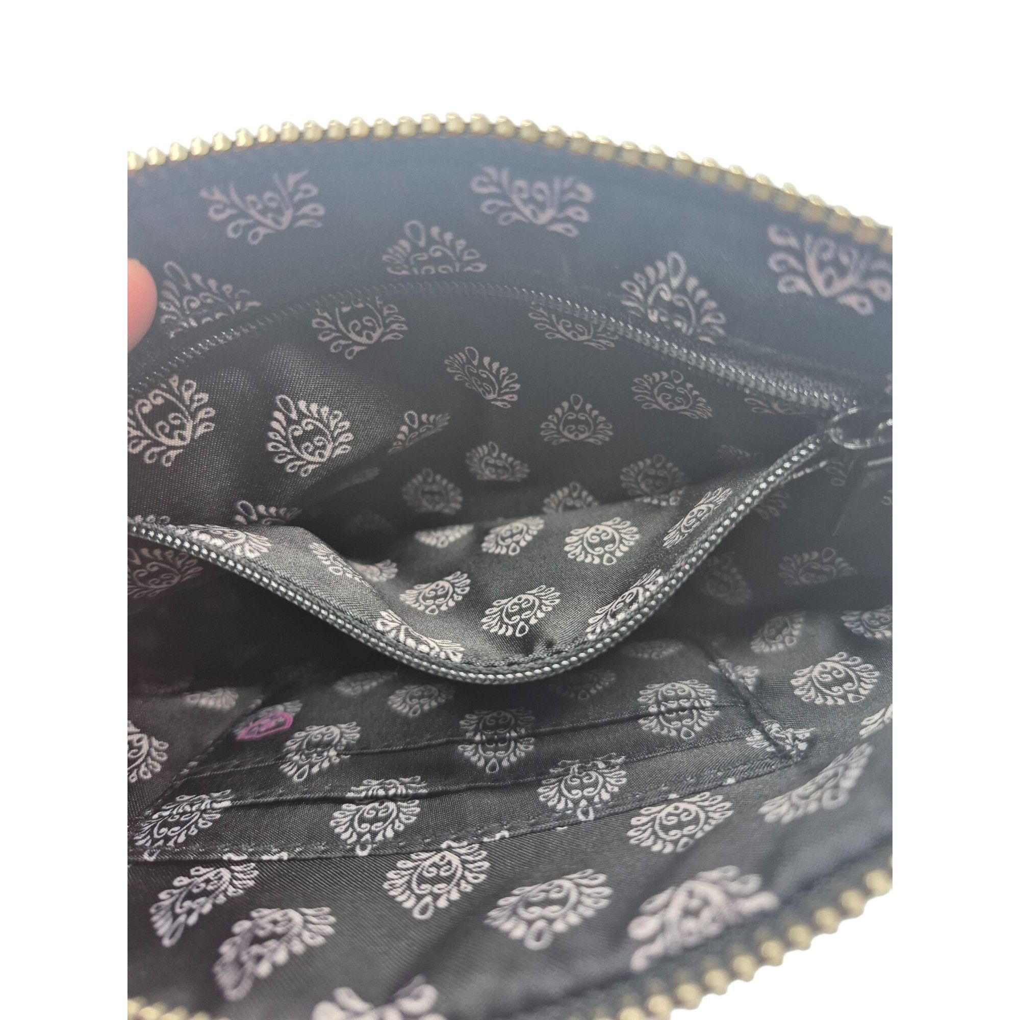 Vera Bradley Vera Bradley Snow Lotus Floral Zip Wristlet Clutch Purse Bl Size ONE SIZE - 8 Thumbnail