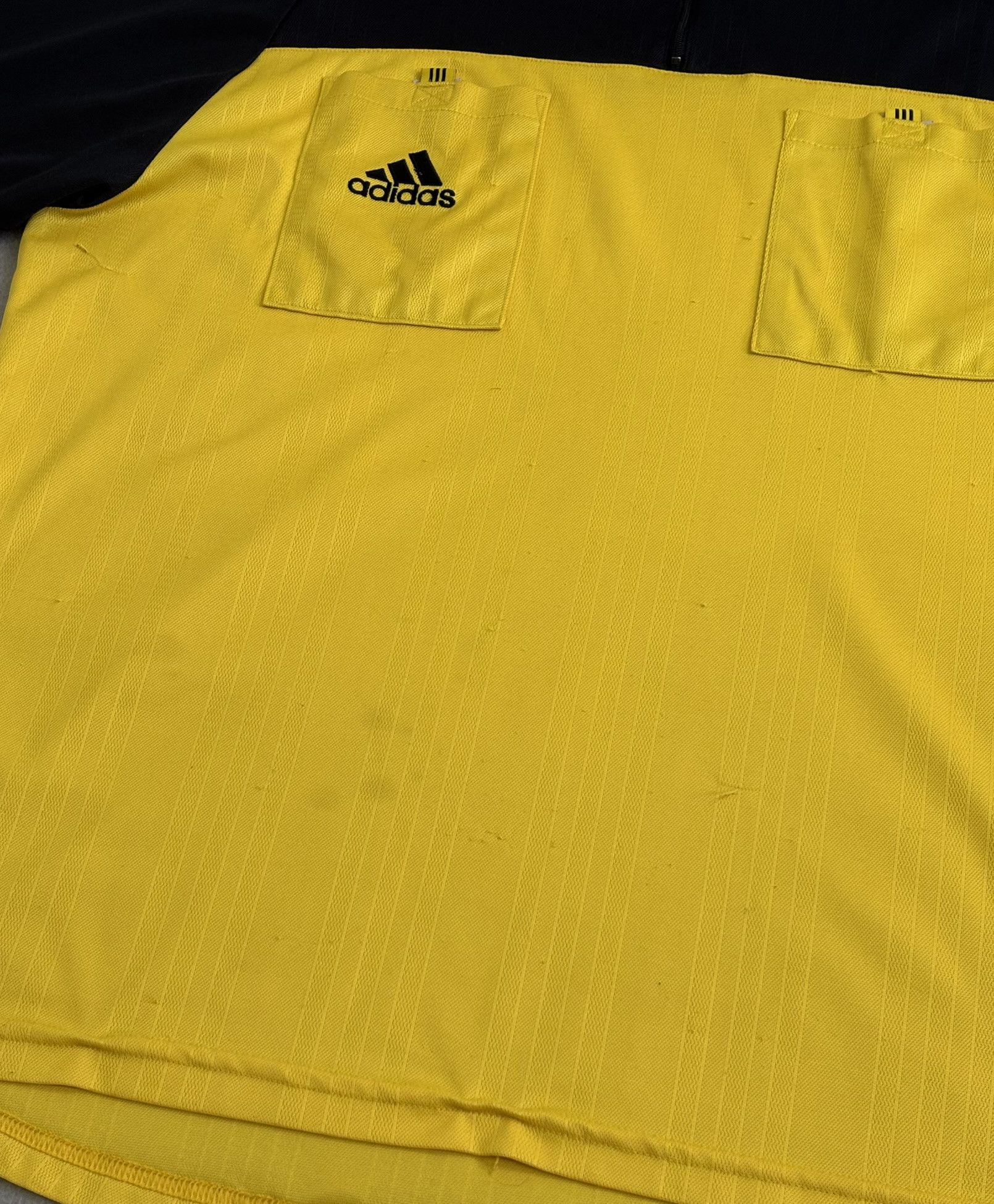 Adidas × Vintage Adidas vintage 90s referee shirt size L Size US L / EU 52-54 / 3 - 8 Thumbnail