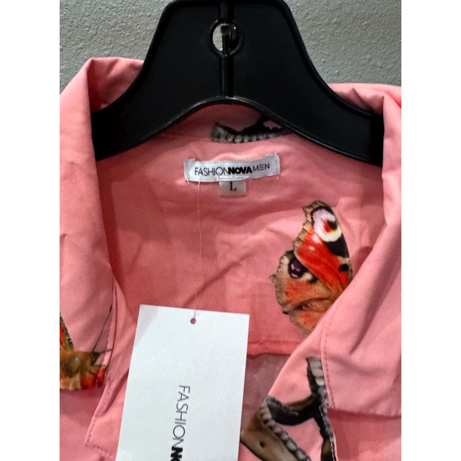 Fashion Nova NWT Fashion NOva Men Skull Butterfly SHORT SLEEVE BUTTON UP SHIRT Large - Limited Edition Size US L / EU 52-54 / 3 - 6 Thumbnail