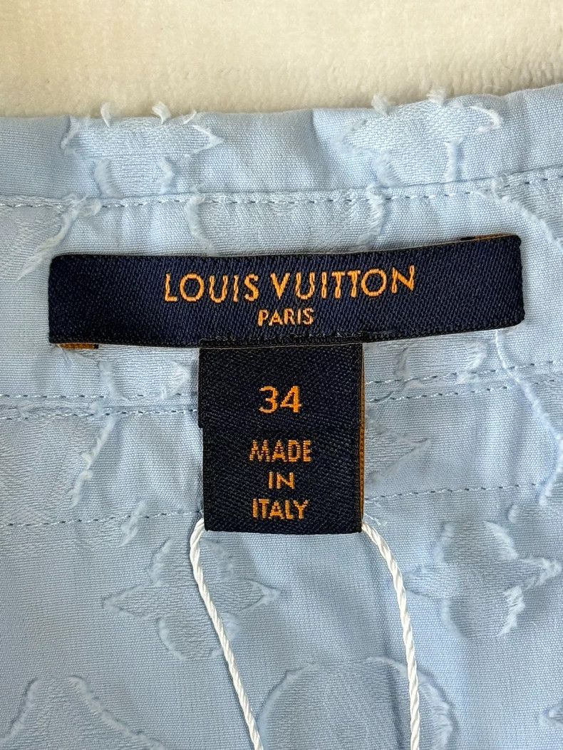 Louis Vuitton LOUIS VUITTON size 34 Blue embroidered shirt Size US S / EU 44-46 / 1 - 7 Thumbnail