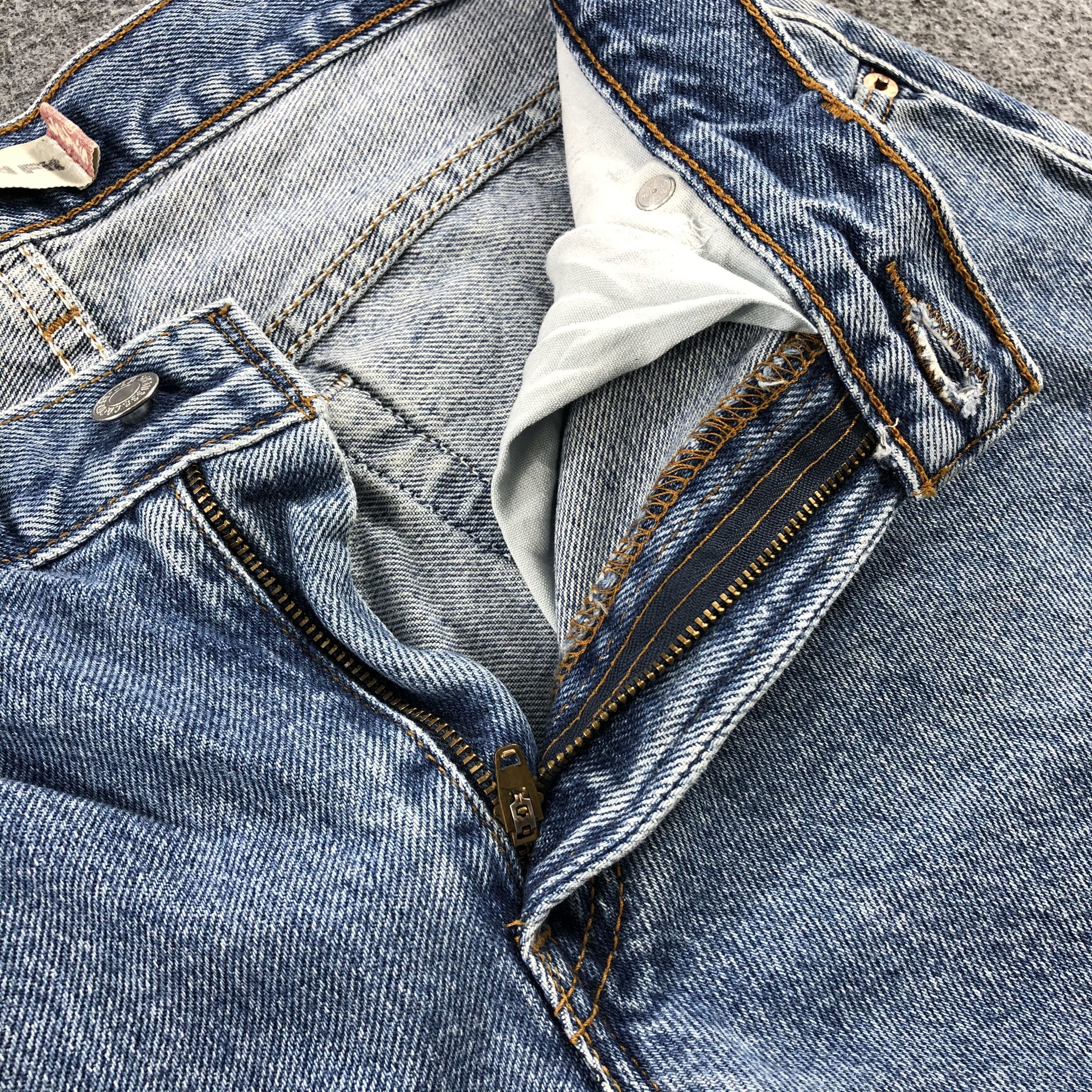 Levi's Vintage Blue Wash Levis 550 Jeans-J1394 Size US 31 - 8 Thumbnail