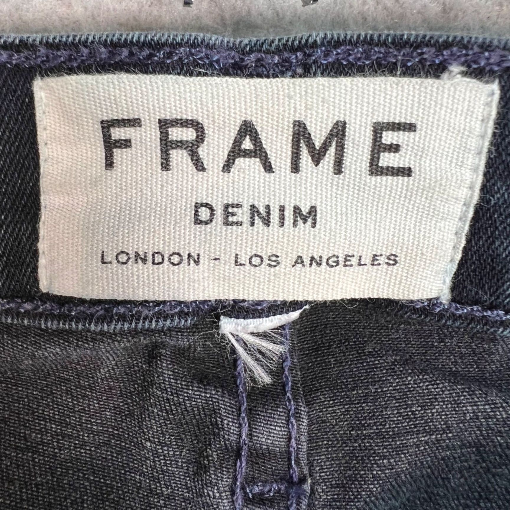 Frame FRAME Jeans Skinny Le Skinny De Jeanne Denim Blue Women's Size 24 Slim 5-Pocket Design Jeans Inseam 29 in Stretch Cotton Blend Dark Wash Size 42" / US 20 - 3 Thumbnail