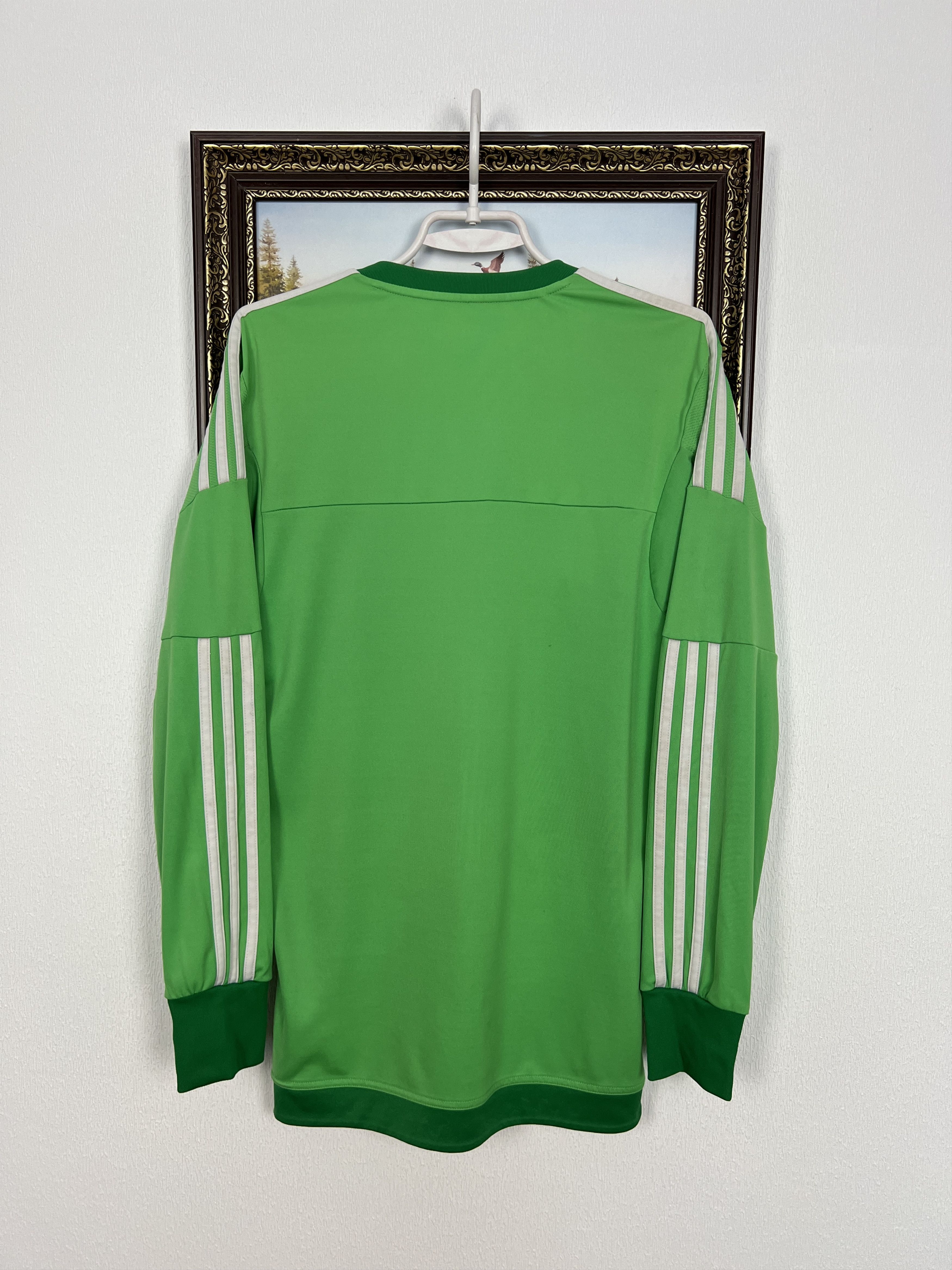 Adidas Manchester United Goalkeeper football shirt 2015 Adidas Size US S / EU 44-46 / 1 - 18 Thumbnail