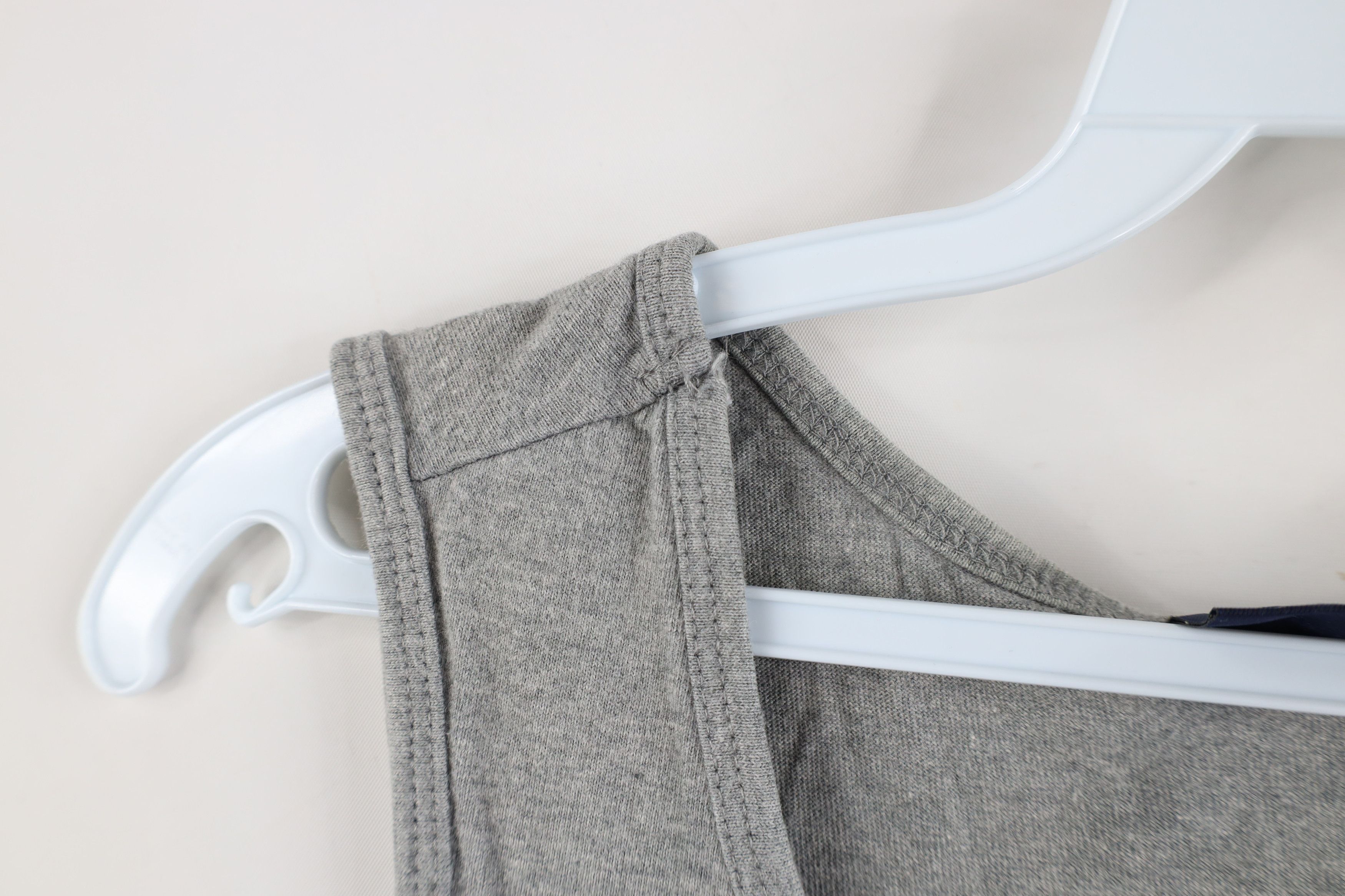 Vintage Vintage 90s Streetwear Heavy Cotton Tank Top T-Shirt Gray Size US M / EU 48-50 / 2 - 4 Thumbnail