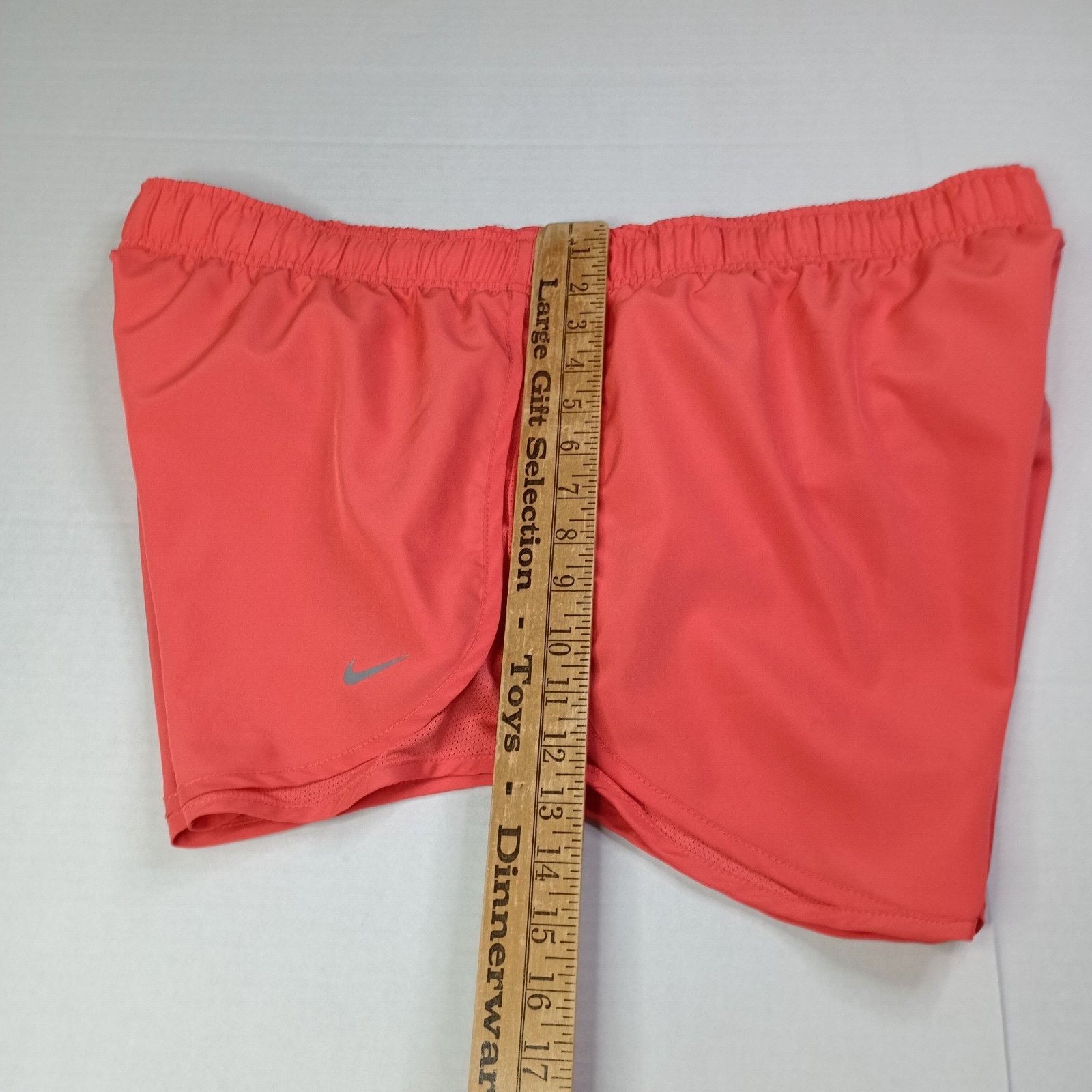 Nike Nike Dri-FIT Running Shorts Women's 2XL Coral/Peach 3 Inseam Size 40" / US 18 - 8 Thumbnail