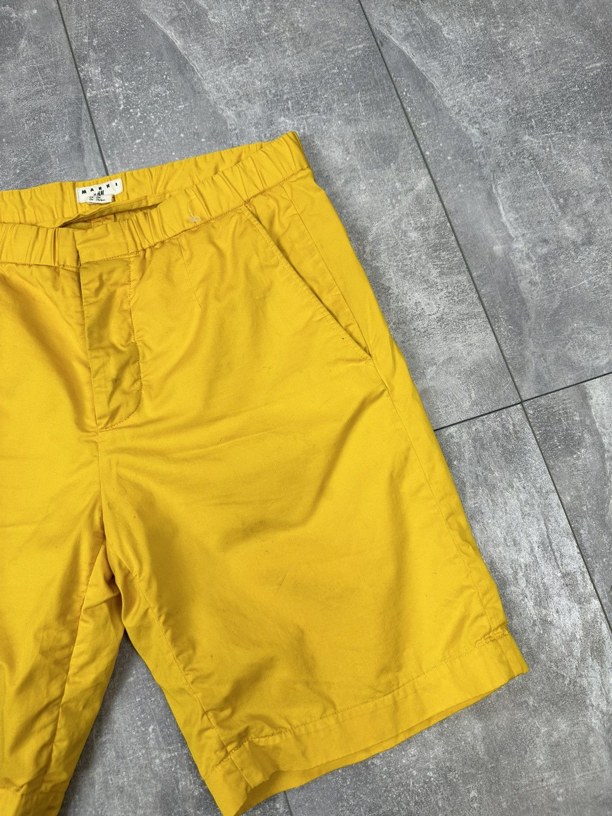Marni Men’s luxury shorts Marin x H&M Size US 33 - 5 Thumbnail
