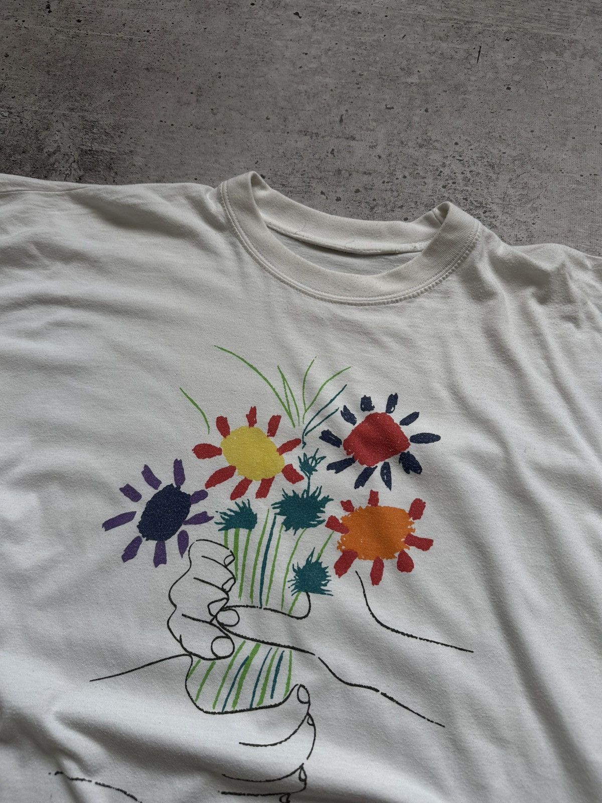 Vintage 1998 Succ. Picasso Bouquet of Flowers Art Graphic T shirt Size US XL / EU 56 / 4 - 5 Thumbnail