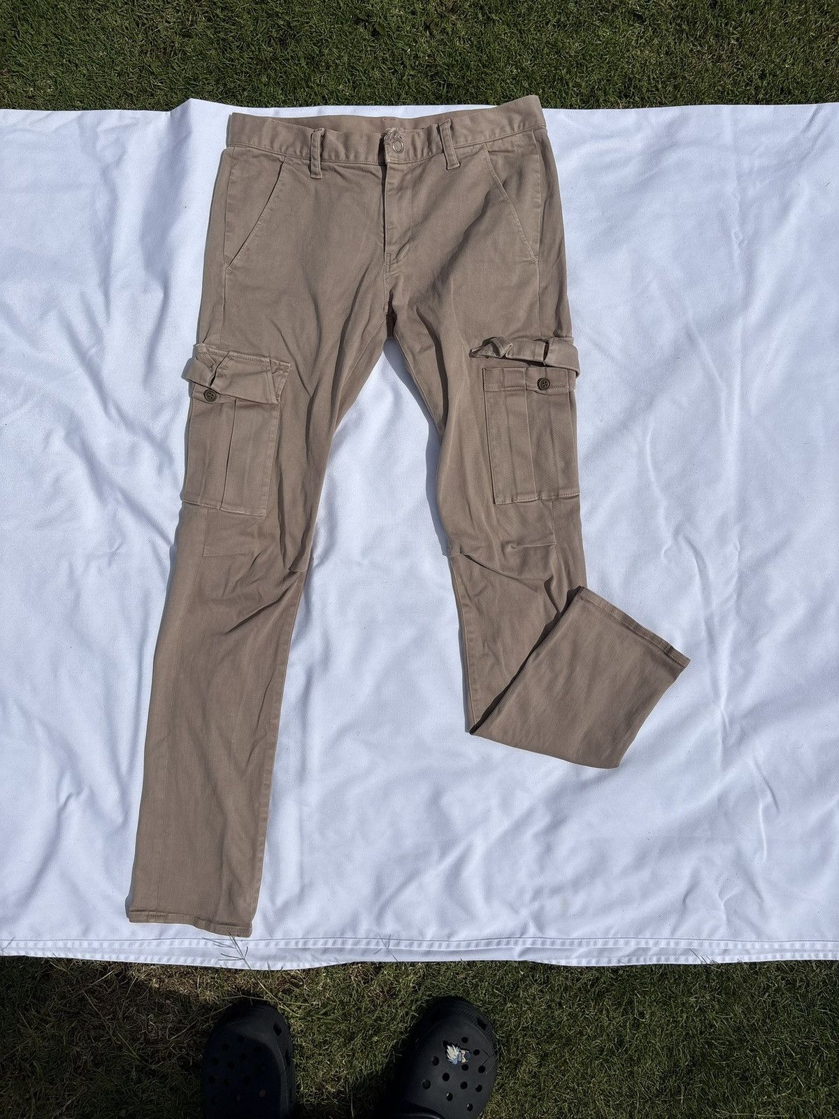 Undercover Undercover (UC) light‑khaki cargo pants Size US 31 - 6 Thumbnail